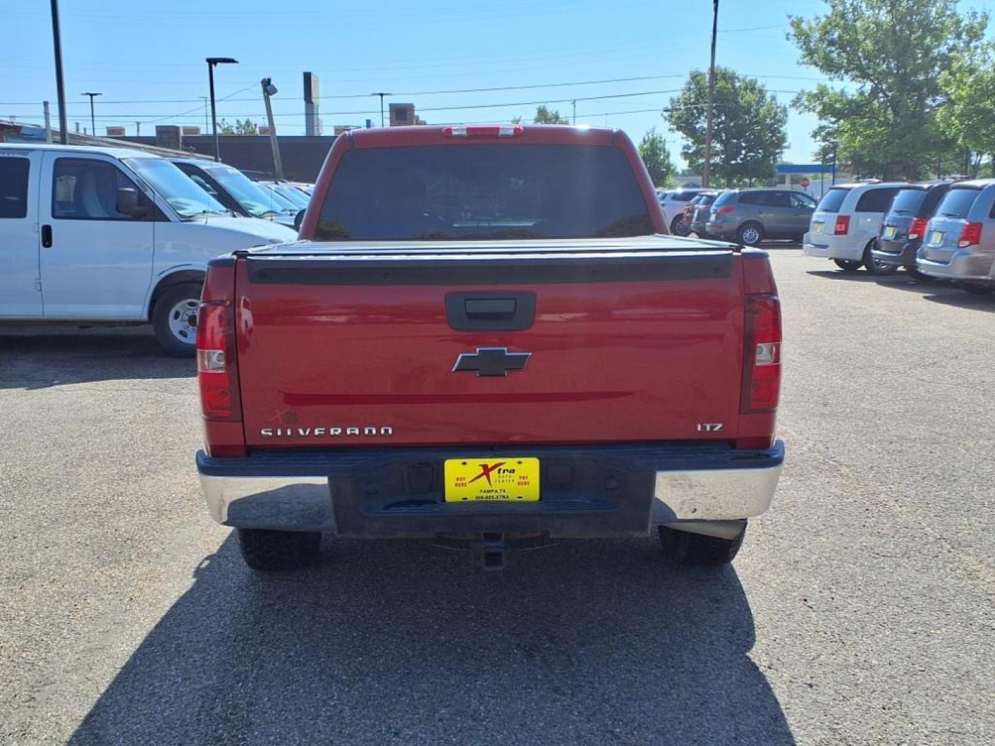 2008 Victory Red Chevrolet Silverado 1500 LTZ (2GCEK13J381) with an 5.3L Vortec Iron Block 5.3L V8 315hp 338ft. lbs. Fuel Injected engine, 4-Speed Automatic transmission, located at 1401 N. Hobart, Pampa, TX, 79065, (806) 665-9872, 35.549953, -100.975098 - Photo#3