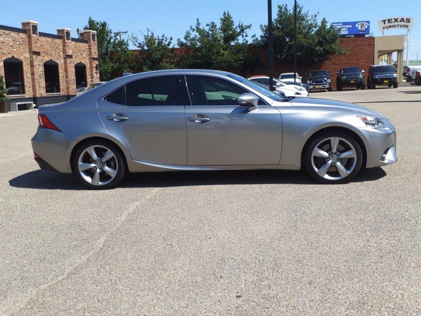 2014 Atomic Silver Lexus IS 350 Base (JTHBE1D29E5) with an 3.5L 3.5L V6 306hp 277ft. lbs. Fuel Injected engine, 8-Speed Automatic w/Sequential Shift Mode transmission, located at 1401 N. Hobart, Pampa, TX, 79065, (806) 665-9872, 35.549953, -100.975098 - Photo#2