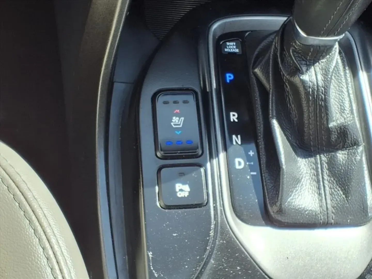 2014 Mineral Gray Hyundai Santa Fe Sport 2.4 FWD (5XYZU3LB7EG) with an Other engine, located at 1401 N. Hobart, Pampa, TX, 79065, (806) 665-9872, 35.549953, -100.975098 - ### Discover Your Perfect Family SUV: 2014 Hyundai Santa Fe Sport at Xtra Auto Center in Pampa, TX!<br /> <br /> Are you on the hunt for a reliable family vehicle that's perfect for road trips, daily commutes, and weekend adventures? Look no further than this 2014 Hyundai Santa Fe Sport, available n - Photo#10