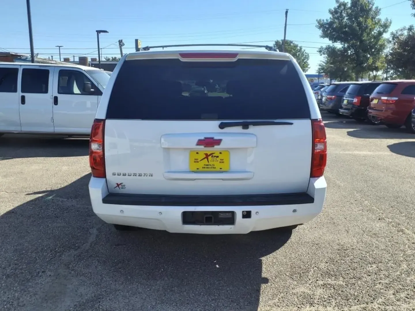 2013 Summit White Chevrolet SUBURBAN 1500 LT (1GNSCJE07DR) with an 5.3L engine, Automatic transmission, located at 1401 N. Hobart, Pampa, TX, 79065, (806) 665-9872, 35.549953, -100.975098 - **Experience the Freedom of Adventure with This 2013 Chevrolet Suburban LT 1500!**<br /> <br /> Are you ready for the ultimate family road trip or weekend getaway? The 2013 Chevrolet Suburban LT 1500 is the perfect vehicle for families who crave space and versatility. With its spacious interior, pow - Photo#3