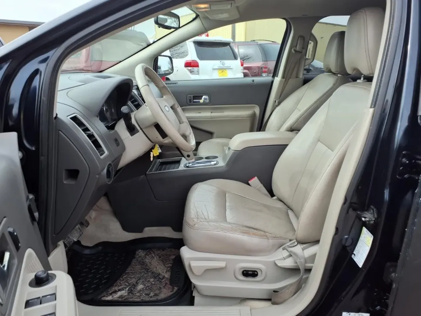 2008 Dark Ink Blue Clearcoat Metallic Di Ford Edge SEL (2FMDK38C58B) with an 3.5L engine, Automatic transmission, located at 1401 N. Hobart, Pampa, TX, 79065, (806) 665-9872, 35.549953, -100.975098 - Need a practical SUV for Texas-size errands, long commutes, and spontaneous weekend getaways without stretching your budget? This 2008 Ford Edge SEL is built for real life in Pampa-roomy enough for grocery runs and school drop-offs, comfortable for the drive down US-60, and smooth for daily commutin - Photo#10