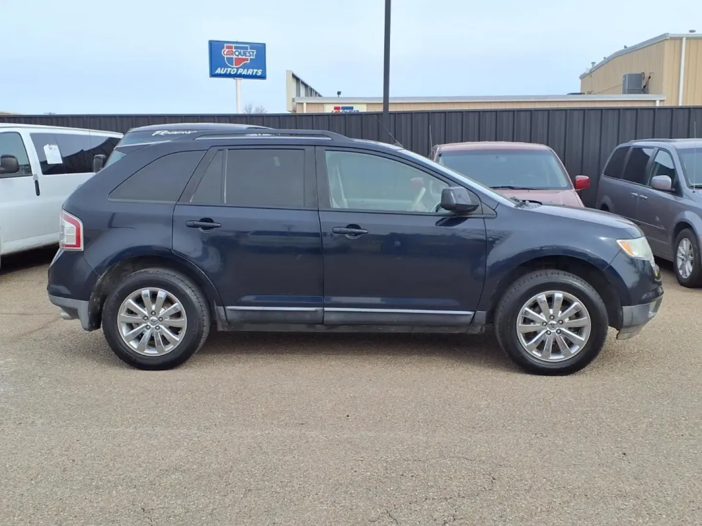 2008 Dark Ink Blue Clearcoat Metallic Di Ford Edge SEL (2FMDK38C58B) with an 3.5L engine, Automatic transmission, located at 1401 N. Hobart, Pampa, TX, 79065, (806) 665-9872, 35.549953, -100.975098 - Need a practical SUV for Texas-size errands, long commutes, and spontaneous weekend getaways without stretching your budget? This 2008 Ford Edge SEL is built for real life in Pampa-roomy enough for grocery runs and school drop-offs, comfortable for the drive down US-60, and smooth for daily commutin - Photo#2