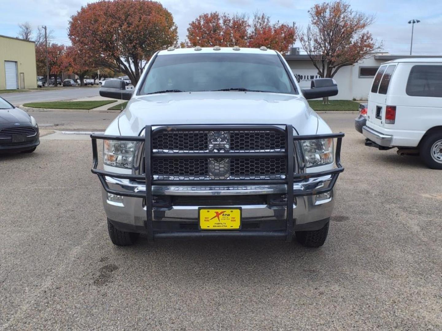 2018 White RAM 3500 Tradesman (3C7WRTCLXJG) with an 6.7L Cummins 6.7L Diesel Turbo I6 320hp 650ft. lbs. Common Rail Direct Injection engine, Automatic transmission, located at 1401 N. Hobart, Pampa, TX, 79065, (806) 665-9872, 35.549953, -100.975098 - Photo#1