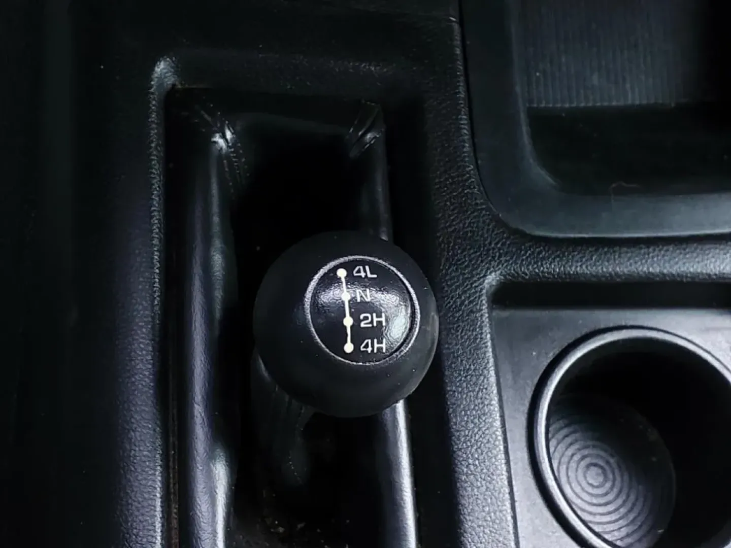 2018 White Ram 3500 Crew Cab 4WD DRW (3C7WRTCLXJG) with an Other engine, Automatic transmission, located at 1401 N. Hobart, Pampa, TX, 79065, (806) 665-9872, 35.549953, -100.975098 - **Conquer Every Terrain with the 2018 Ram 3500 Crew Cab Diesel - Your Ultimate Pickup Partner!**<br /> <br /> If you're in the market for a rugged, powerful truck that can handle everything from family road trips to off-road adventures, look no further than the stunning 2018 Ram 3500 Crew Cab. This - Photo#8