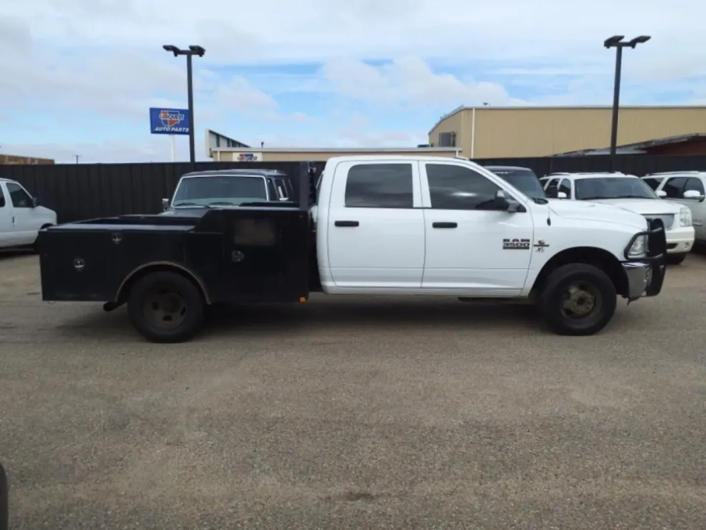 2018 White Ram 3500 Crew Cab 4WD DRW (3C7WRTCLXJG) with an Other engine, Automatic transmission, located at 1401 N. Hobart, Pampa, TX, 79065, (806) 665-9872, 35.549953, -100.975098 - **Conquer Every Terrain with the 2018 Ram 3500 Crew Cab Diesel - Your Ultimate Pickup Partner!**<br /> <br /> If you're in the market for a rugged, powerful truck that can handle everything from family road trips to off-road adventures, look no further than the stunning 2018 Ram 3500 Crew Cab. This - Photo#2