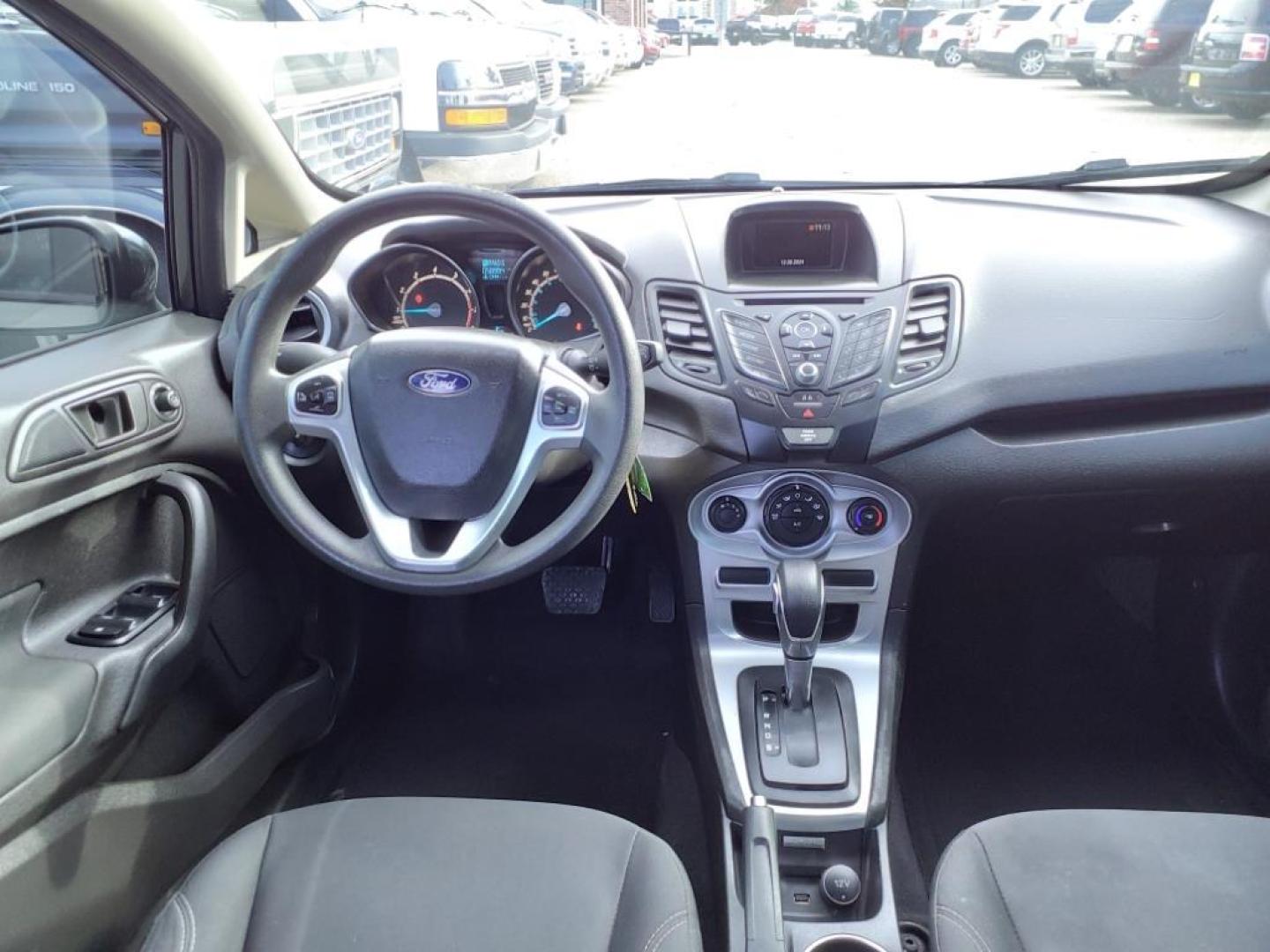 2019 Magnetic J7 Ford Fiesta SE (3FADP4EJ1KM) with an 1.6L 1.6L I4 120hp 112ft. lbs. Sequential Multiport Fuel Injection engine, 6-Speed Double Clutch transmission, located at 1401 N. Hobart, Pampa, TX, 79065, (806) 665-9872, 35.549953, -100.975098 - Photo#8