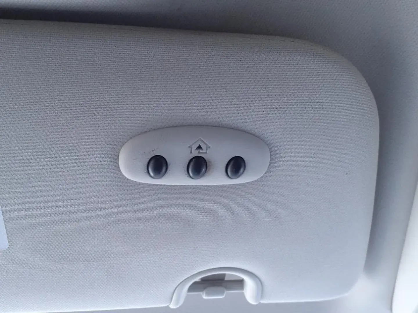 2010 Stone White Clear Coat Pw1 Chrysler TOWN and COUNTRY TOURING (2A4RR5D1XAR) with an 3.8L engine, Automatic transmission, located at 1401 N. Hobart, Pampa, TX, 79065, (806) 665-9872, 35.549953, -100.975098 - Are you ready to elevate your family adventures with a spacious and dependable vehicle? The 2010 Chrysler Town and Country Touring van is here to meet your needs, whether it's for school runs, weekend getaways, or family road trips. With its generous passenger capacity and thoughtful features, thi - Photo#8