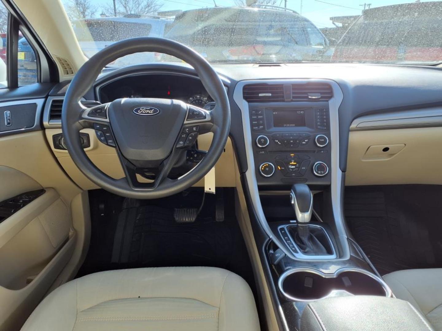 2016 Oxford White Ford Fusion SE (3FA6P0H73GR) with an 2.5L 2.5L I4 175hp 175ft. lbs. Sequential Multiport Fuel Injection engine, 6-Speed Shiftable Automatic transmission, located at 1401 N. Hobart, Pampa, TX, 79065, (806) 665-9872, 35.549953, -100.975098 - Photo#9