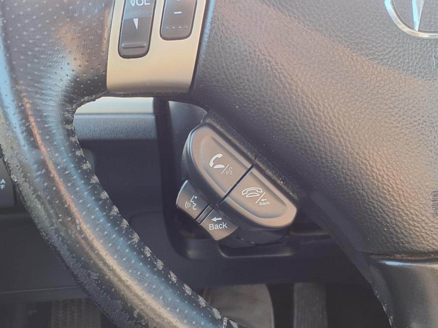 2006 Carbon Gray Pearl Nh-658p Acura TSX w/Navi (JH4CL96986C) with an 2.4L 2L NA I4 double overhead cam (DOHC) 16V Fuel Injected engine, 5-Speed Shiftable Automatic transmission, located at 1401 N. Hobart, Pampa, TX, 79065, (806) 665-9872, 35.549953, -100.975098 - Photo#9