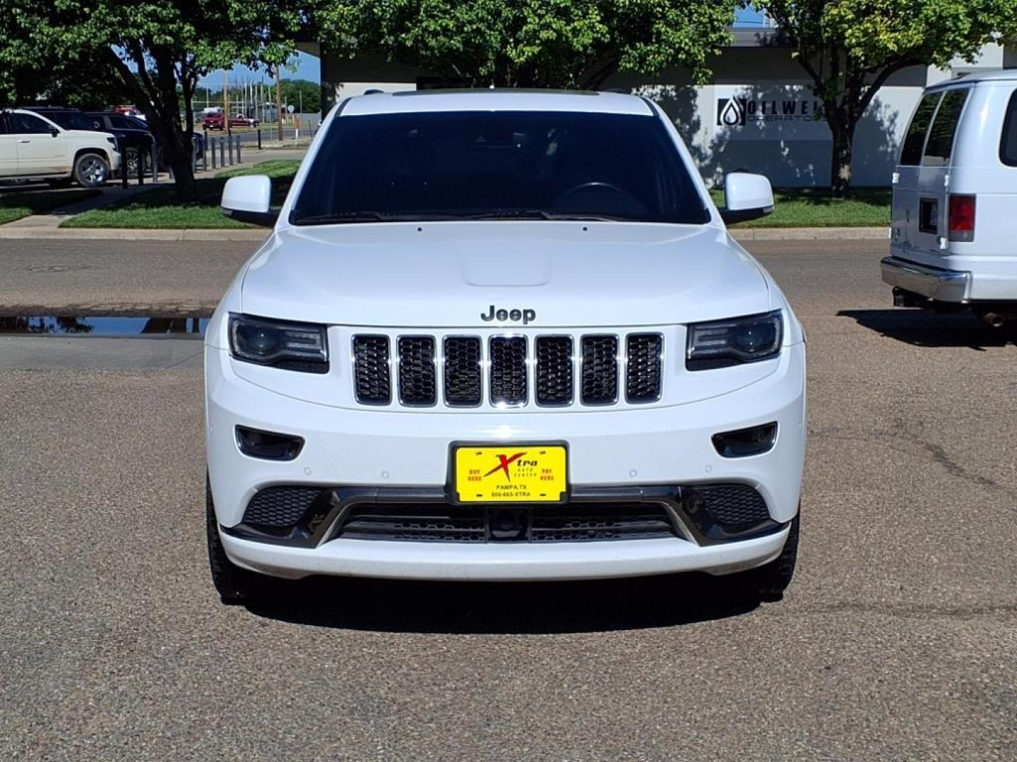 2015 Bright White Clear Coat Jeep Grand Cherokee Overland (1C4RJECG1FC) with an 3.6L 3.6L V6 290hp 260ft. lbs. Sequential Multiport Fuel Injection engine, 8-Speed Shiftable Automatic transmission, located at 1401 N. Hobart, Pampa, TX, 79065, (806) 665-9872, 35.549953, -100.975098 - Photo#1