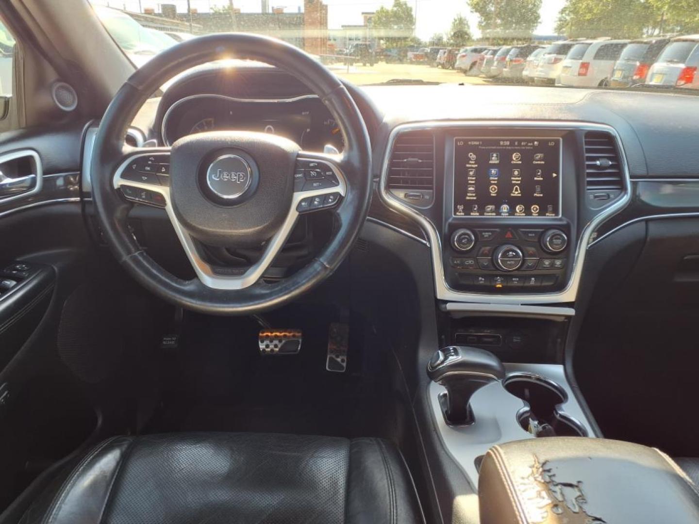 2015 Bright White Clear Coat Jeep Grand Cherokee Overland (1C4RJECG1FC) with an 3.6L 3.6L V6 290hp 260ft. lbs. Sequential Multiport Fuel Injection engine, 8-Speed Shiftable Automatic transmission, located at 1401 N. Hobart, Pampa, TX, 79065, (806) 665-9872, 35.549953, -100.975098 - Photo#11