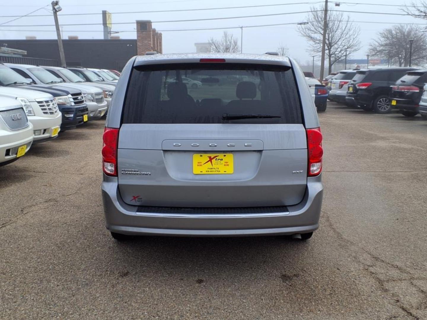 2015 Billet Silver Metallic Clear Coat Psc Dodge Grand Caravan SXT (2C4RDGCG2FR) with an 3.6L Pentastar 3.6L Flex Fuel V6 283hp 260ft. lbs. Sequential Multiport Fuel Injection engine, 6-Speed Shiftable Automatic transmission, located at 1401 N. Hobart, Pampa, TX, 79065, (806) 665-9872, 35.549953, -100.975098 - Photo#3