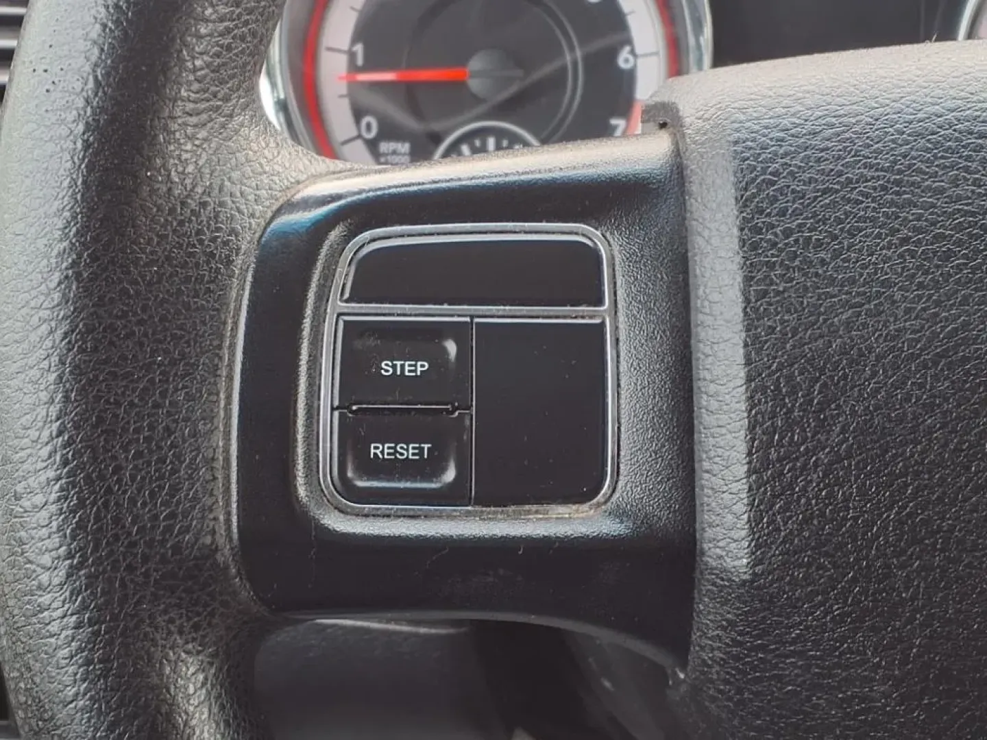 2015 Billet Silver Metallic Clear Coat Psc Dodge Grand Caravan SXT (2C4RDGCG2FR) with an Other engine, Automatic transmission, located at 1401 N. Hobart, Pampa, TX, 79065, (806) 665-9872, 35.549953, -100.975098 - **Explore Endless Possibilities with the 2015 Dodge Grand Caravan at Xtra Auto Center!**<br /> <br /> Are you ready to elevate your family adventures or make your daily commute more comfortable? Look no further than this versatile 2015 Dodge Grand Caravan SXT, available now at Xtra Auto Center in Pa - Photo#5