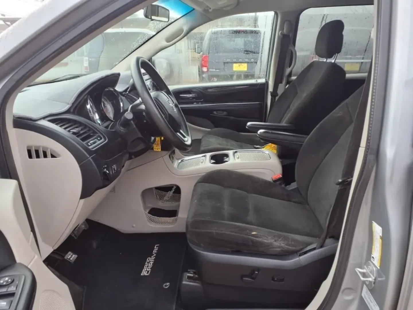 2015 Billet Silver Metallic Clear Coat Psc Dodge Grand Caravan SXT (2C4RDGCG2FR) with an Other engine, Automatic transmission, located at 1401 N. Hobart, Pampa, TX, 79065, (806) 665-9872, 35.549953, -100.975098 - **Explore Endless Possibilities with the 2015 Dodge Grand Caravan at Xtra Auto Center!**<br /> <br /> Are you ready to elevate your family adventures or make your daily commute more comfortable? Look no further than this versatile 2015 Dodge Grand Caravan SXT, available now at Xtra Auto Center in Pa - Photo#11