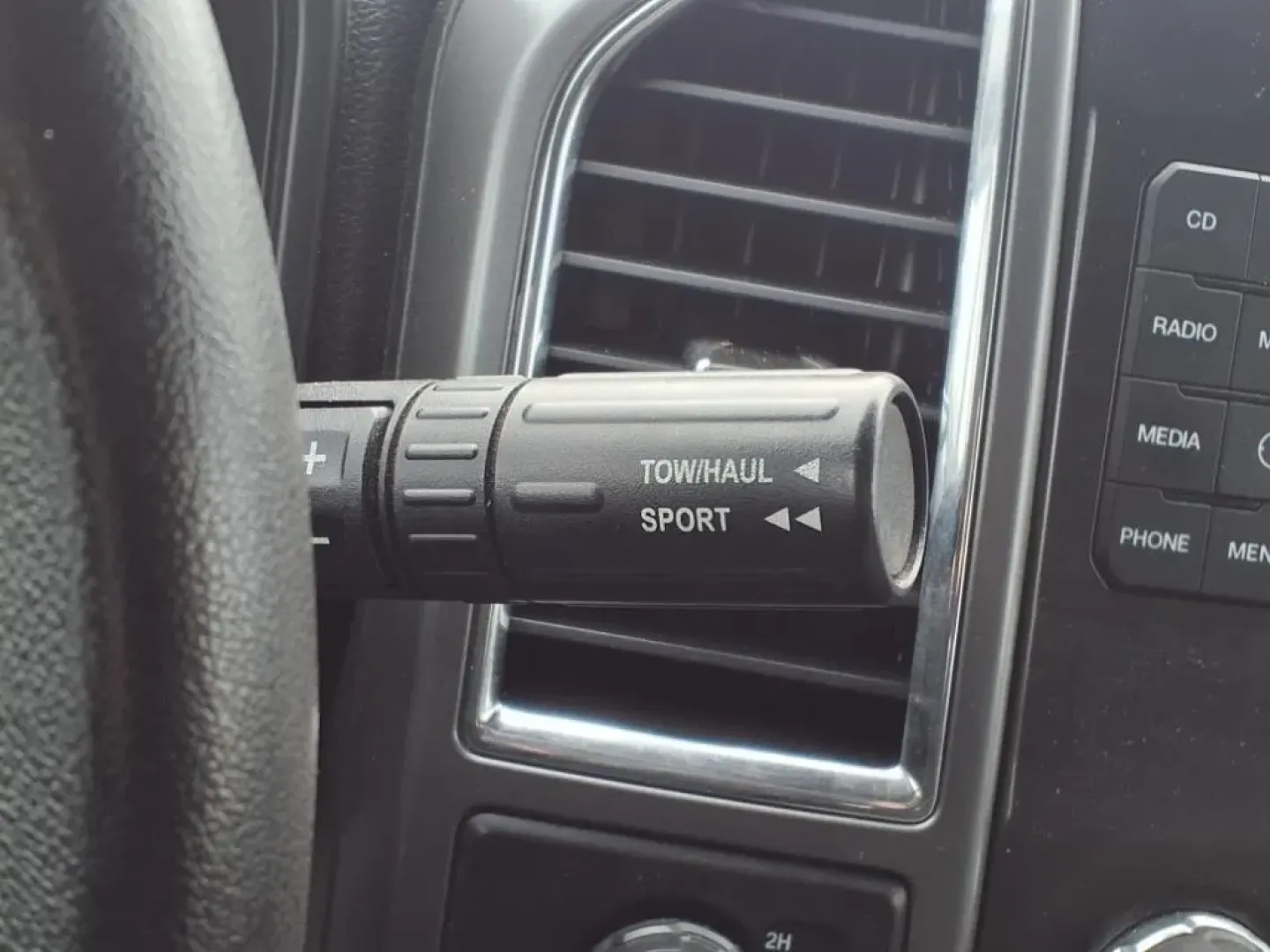 2015 Caribou Metallic H5 Ford F-150 XL SuperCrew 5.5-ft. Bed 4WD (1FTEW1EG9FF) with an Other engine, located at 1401 N. Hobart, Pampa, TX, 79065, (806) 665-9872, 35.549953, -100.975098 - **Unleash Adventure with the 2015 Ford F-150 XLT SuperCrew Your Perfect Weekend Warrior!**<br /> <br /> Are you ready to elevate your outdoor adventures or simply enhance your daily commutes? The 2015 Ford F-150 XLT SuperCrew is the truck that blends rugged capability with comfort and style, making - Photo#10