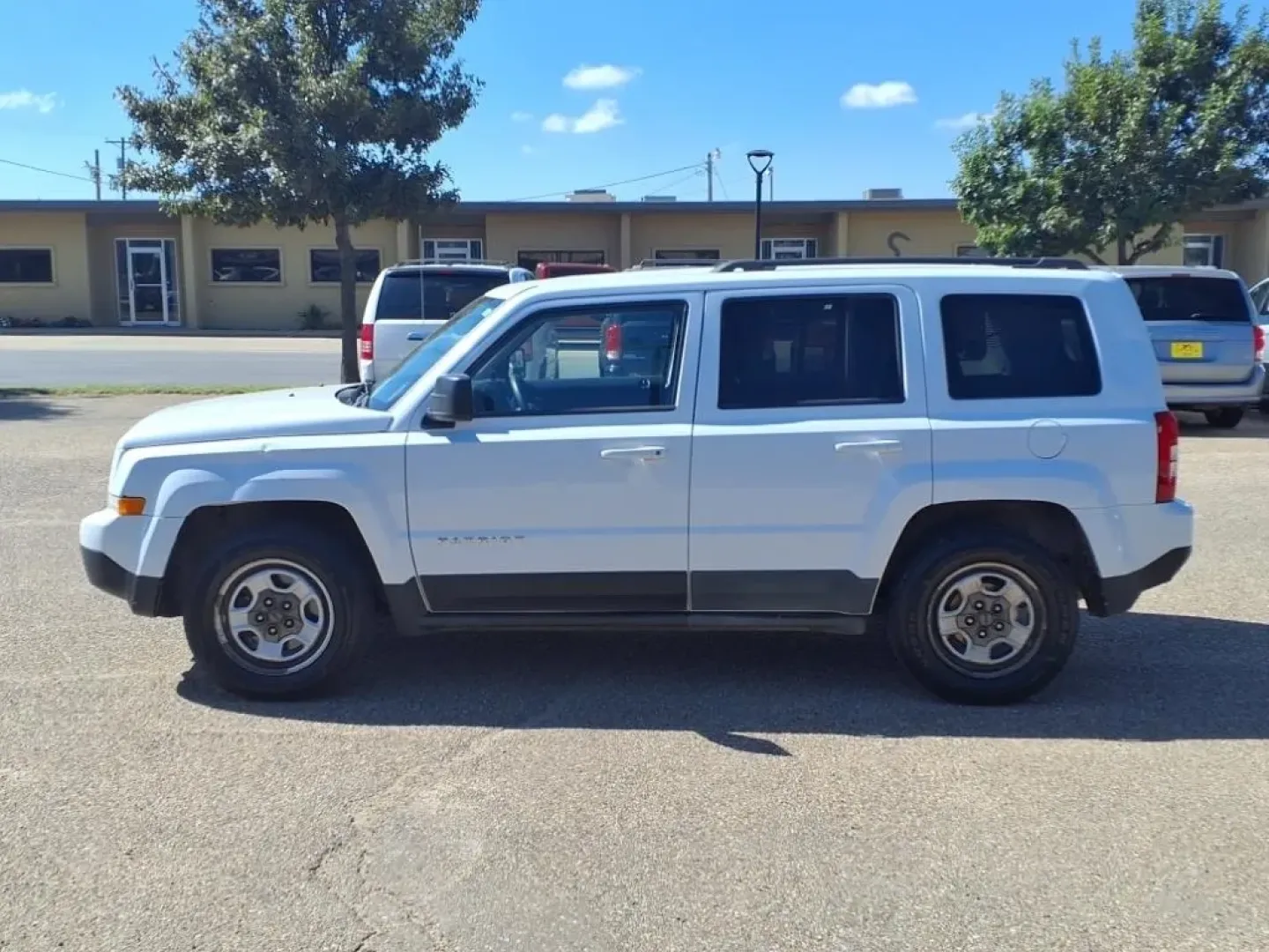 2011 Bright White Clear Coat Jeep Patriot 2WD (1J4NT1GB9BD) with an Other engine, located at 1401 N. Hobart, Pampa, TX, 79065, (806) 665-9872, 35.549953, -100.975098 - ### Discover Adventure with the 2011 Jeep Patriot at Xtra Auto Center!<br /> <br /> Are you ready to embrace the great outdoors or take the family on unforgettable road trips? The 2011 Jeep Patriot is your perfect companion for every adventure! This stylish and practical SUV is designed for those wh - Photo#4