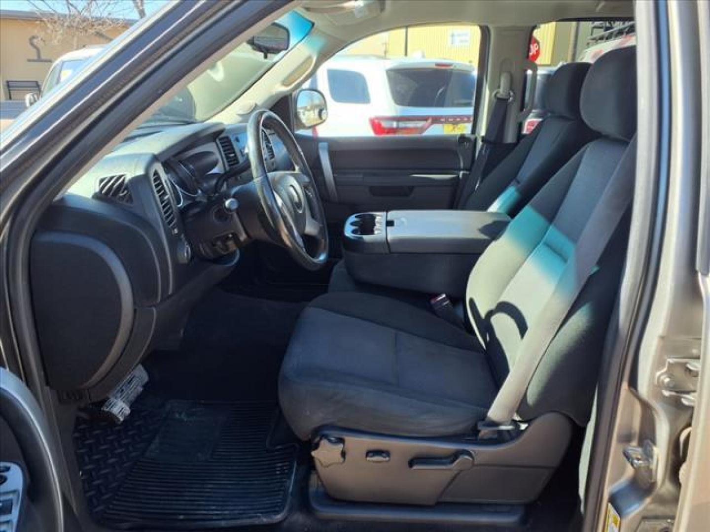 2012 Gray Metallic Chevrolet Silverado 1500 LT (1GCPKSE78CF) with an 5.3L Vortec 5.3L Flex Fuel V8 315hp 335ft. lbs. Sequential-Port F.I. engine, 6-Speed Shiftable Automatic transmission, located at 1401 N. Hobart, Pampa, TX, 79065, (806) 665-9872, 35.549953, -100.975098 - Photo#10