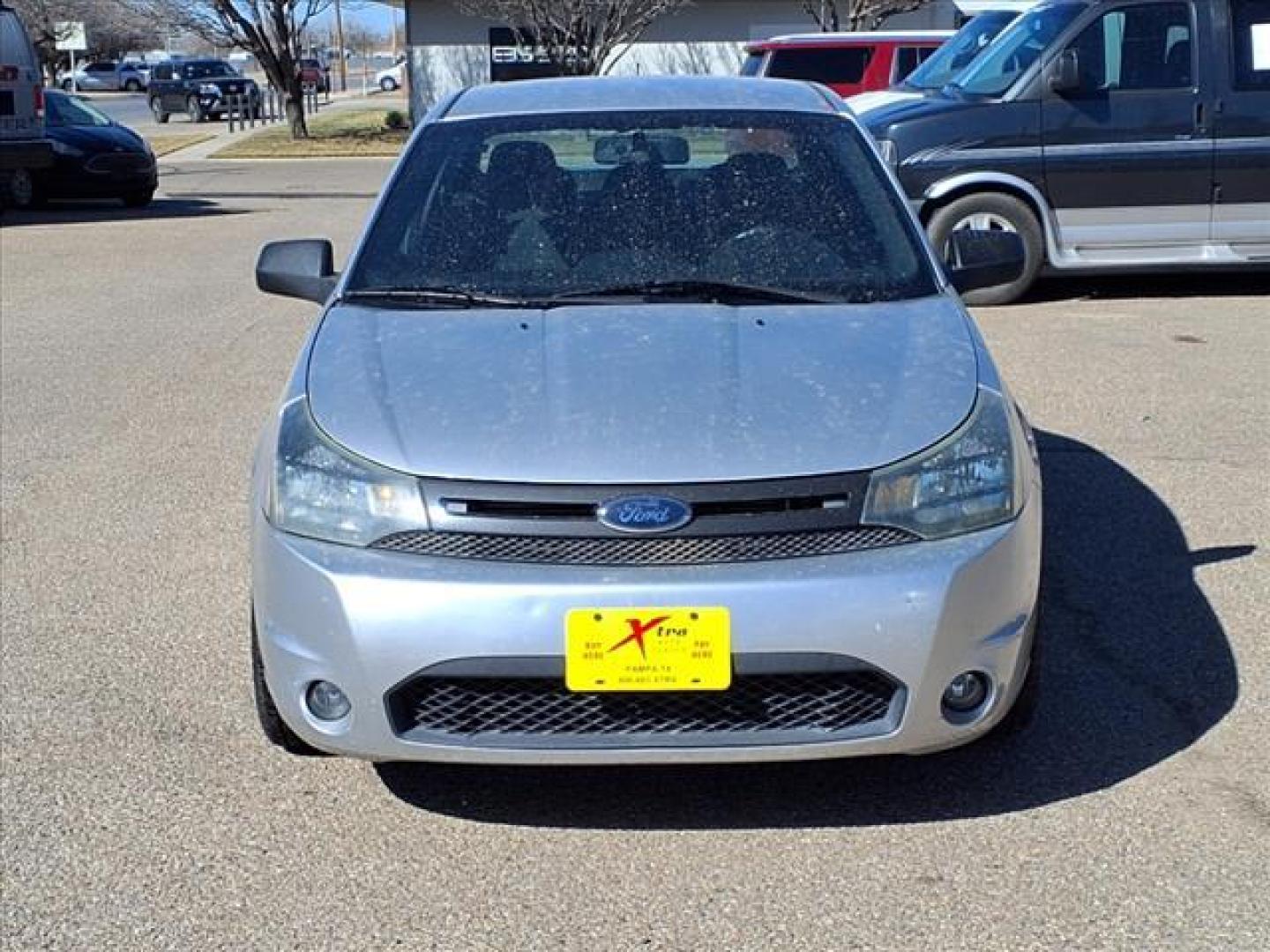 2010 Ingot Silver Metallic Ux Ford Focus SES (1FAHP3GN3AW) with an 2.0L 2.0L I4 140hp 136ft. lbs. Sequential Multiport Fuel Injection engine, 4-Speed Automatic transmission, located at 1401 N. Hobart, Pampa, TX, 79065, (806) 665-9872, 35.549953, -100.975098 - Photo#1