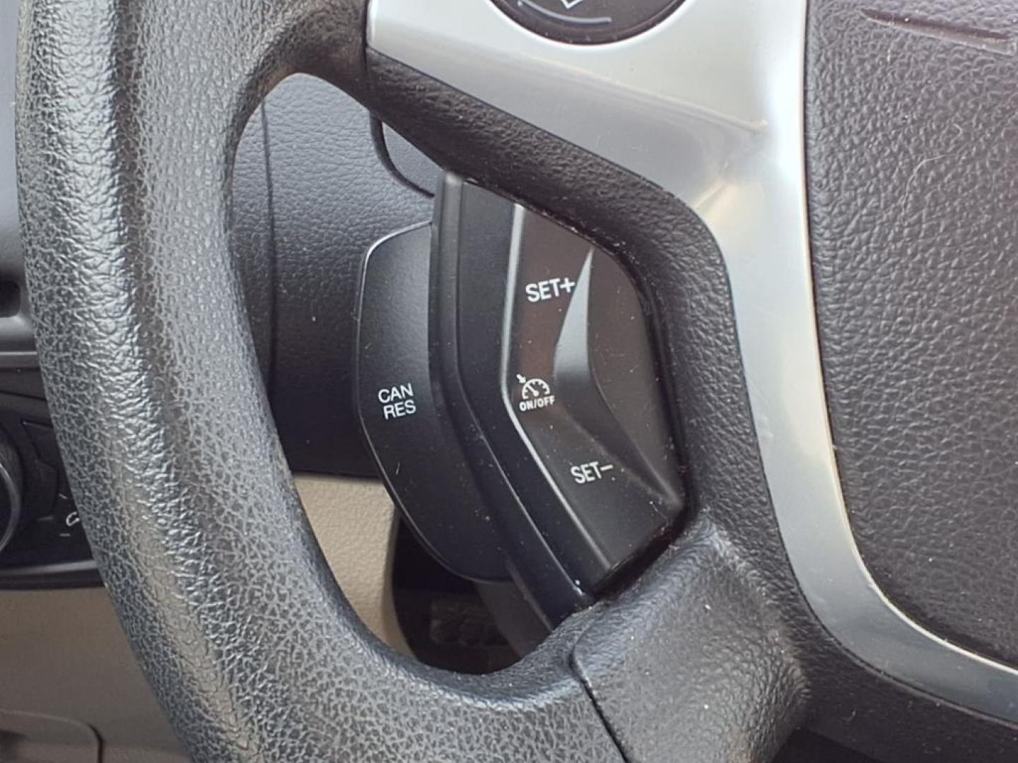 2014 Ingot Silver Metallic Ux Ford Focus SE (1FADP3K28EL) with an 2.0L 2.0L Flex Fuel I4 160hp 146ft. lbs. Fuel Injected engine, 6-Speed Double Clutch transmission, located at 1401 N. Hobart, Pampa, TX, 79065, (806) 665-9872, 35.549953, -100.975098 - Photo#6