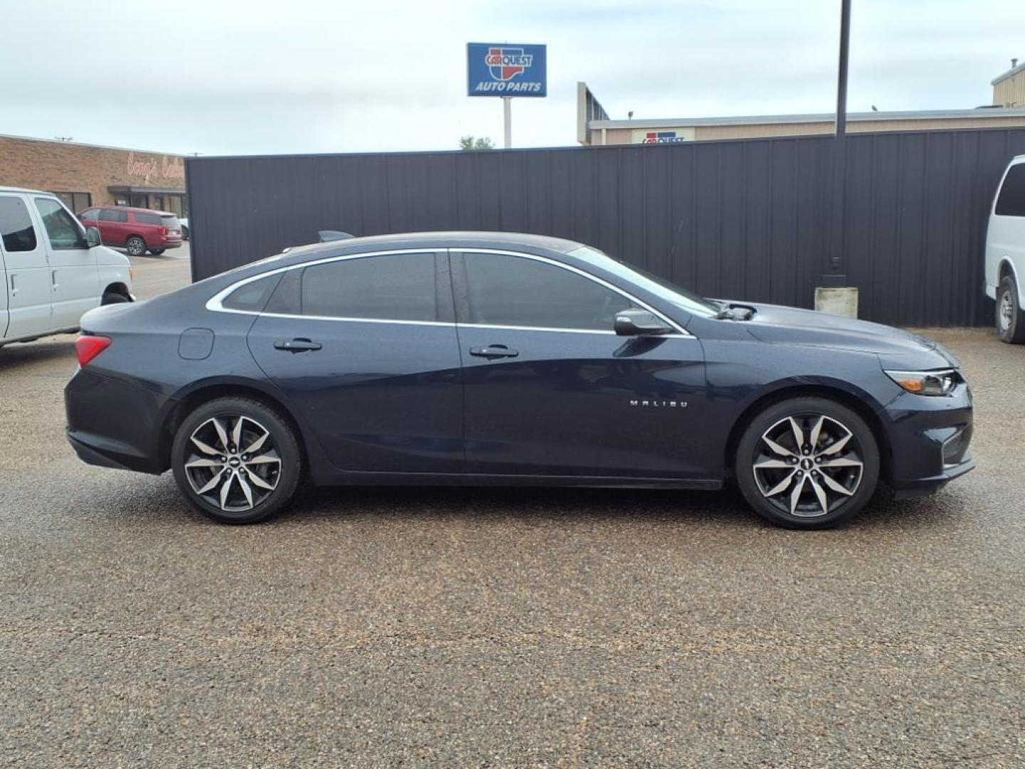 2017 Blue Velvet Metallic G1m Chevrolet Malibu LT (1G1ZE5ST5HF) with an 1.5L Ecotec 1.5L Turbo I4 160hp 184ft. lbs. Direct Injection engine, 6-Speed Shiftable Automatic transmission, located at 1401 N. Hobart, Pampa, TX, 79065, (806) 665-9872, 35.549953, -100.975098 - Photo#2