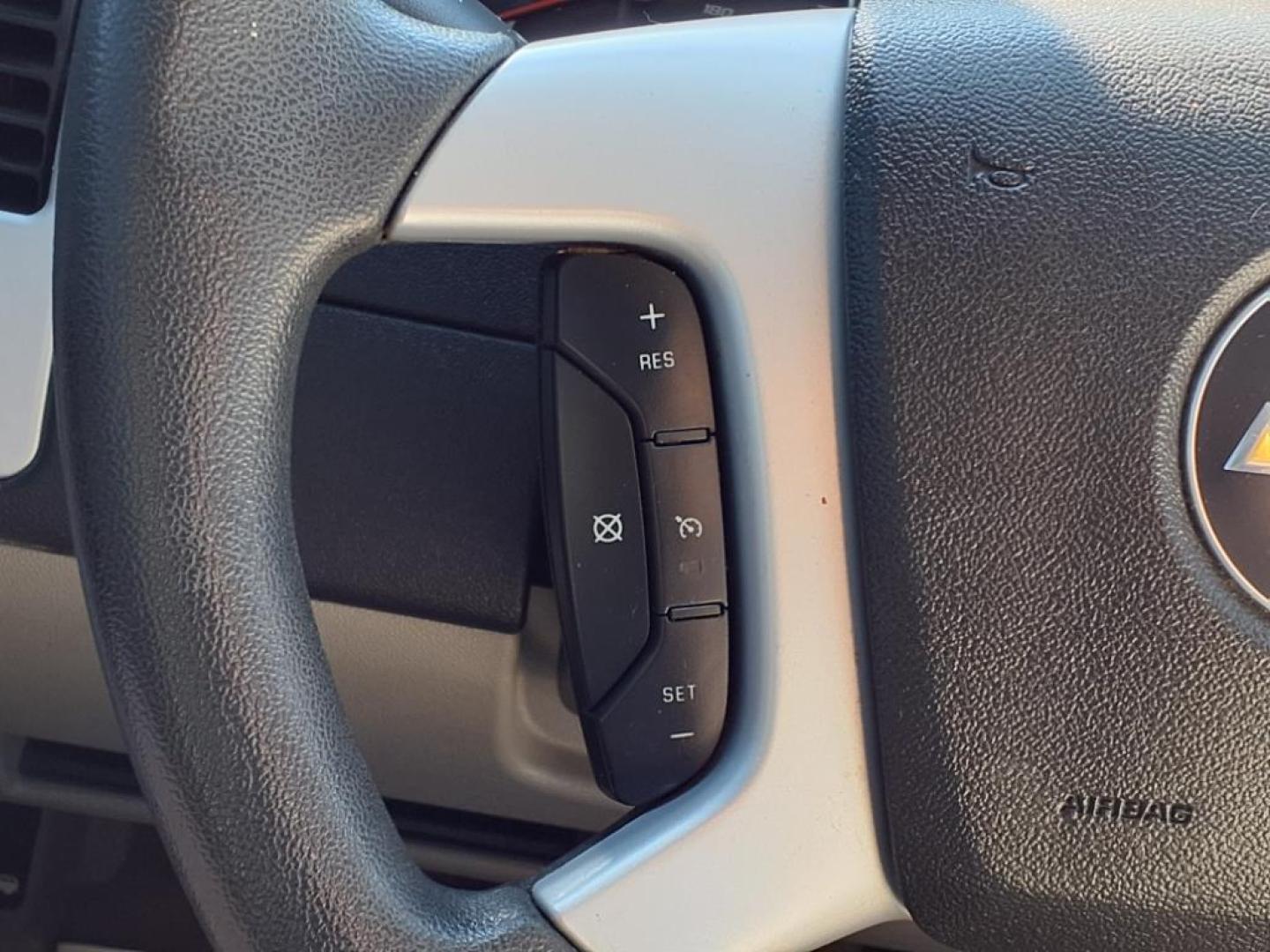 2008 Summit White Chevrolet Equinox LS (2CNDL23F986) with an 3.4L 3.4L V6 185hp 210ft. lbs. Sequential-Port F.I. engine, 5 Speed Automatic transmission, located at 1401 N. Hobart, Pampa, TX, 79065, (806) 665-9872, 35.549953, -100.975098 - Photo#6
