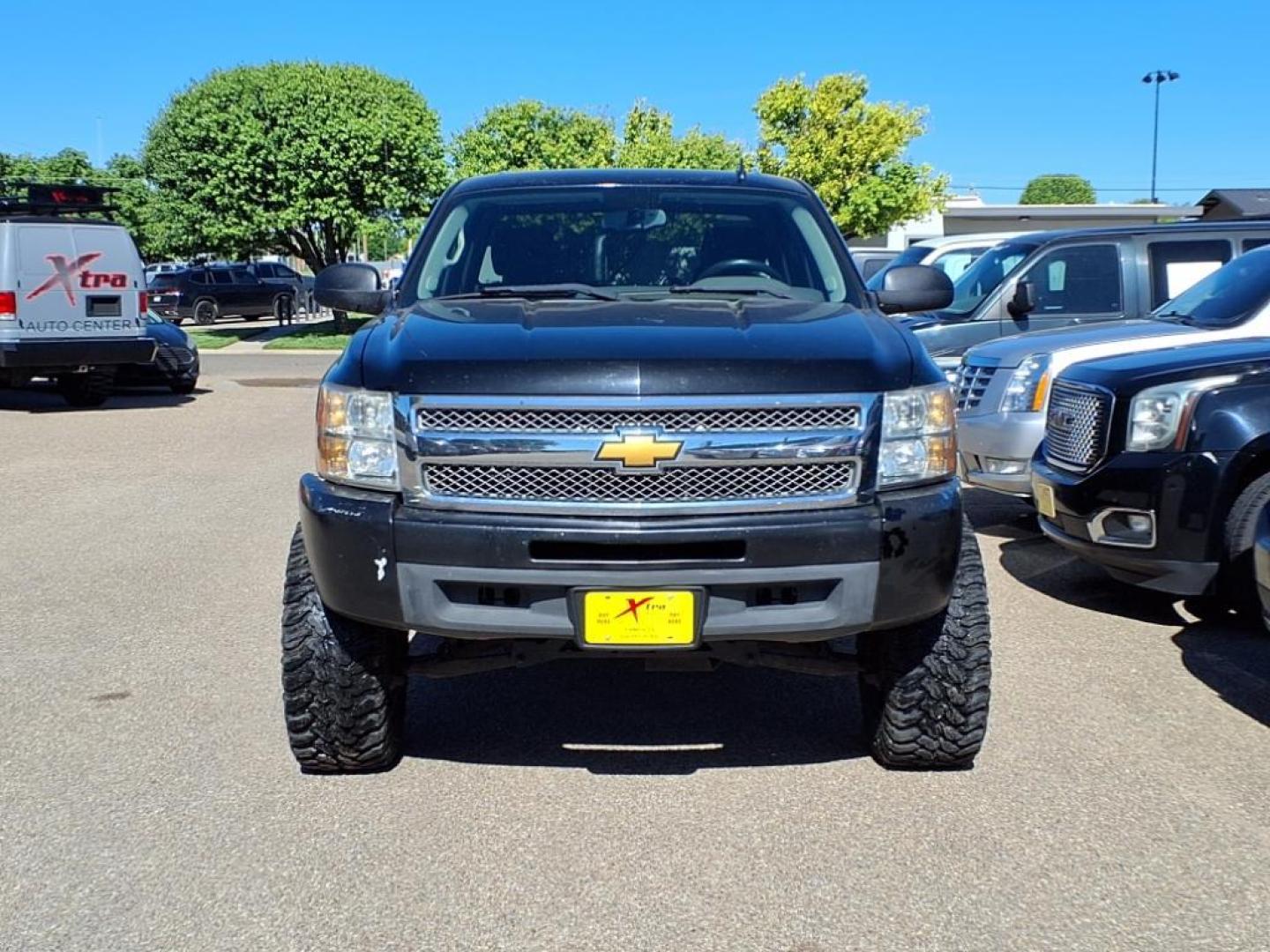 2012 Black Chevrolet Silverado 1500 LS (3GCPCREA5CG) with an 4.8L Vortec 4.8L Flex Fuel V8 302hp 305ft. lbs. Sequential-Port F.I. engine, 4-Speed Automatic transmission, located at 1401 N. Hobart, Pampa, TX, 79065, (806) 665-9872, 35.549953, -100.975098 - Photo#1