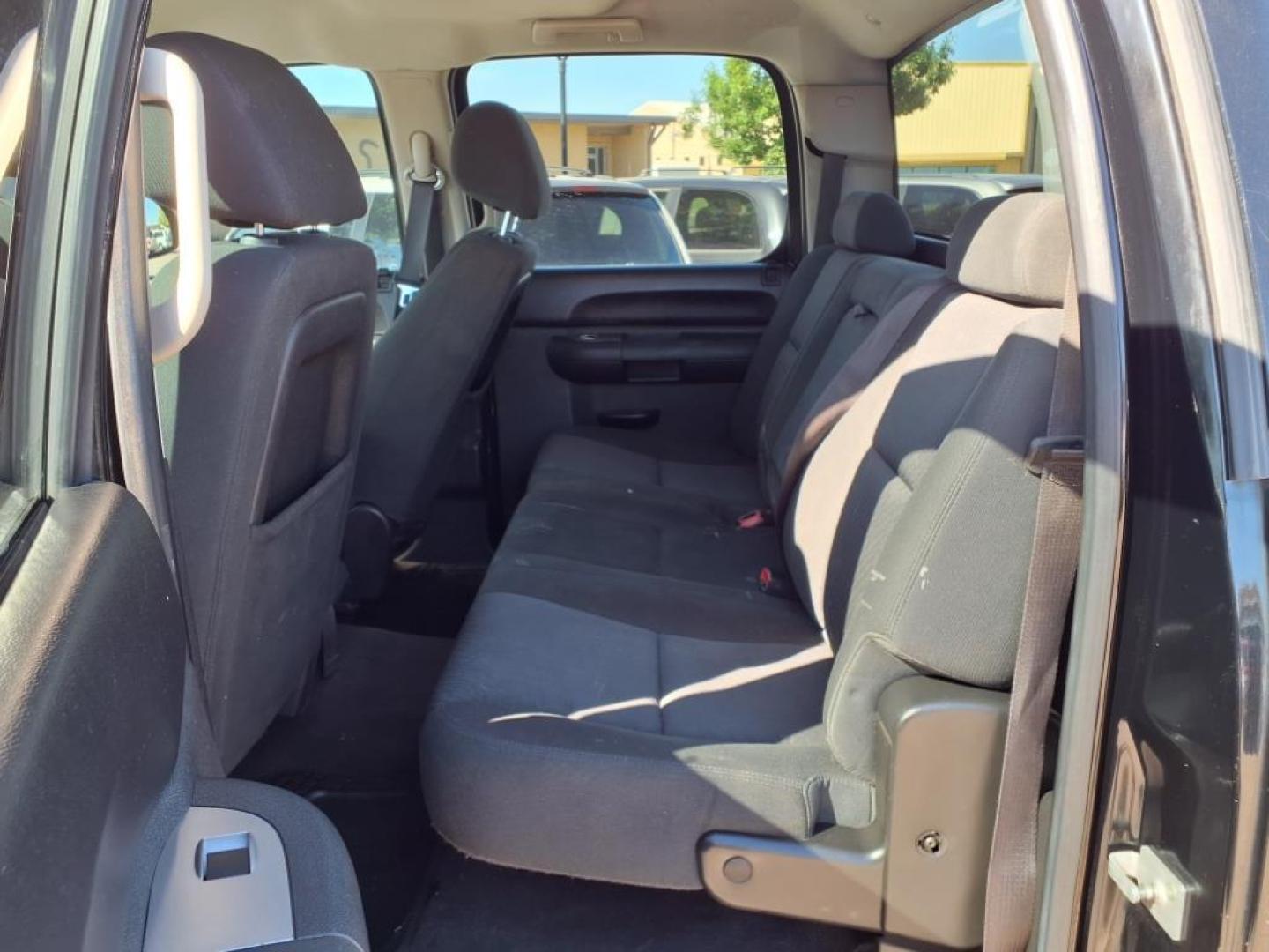 2012 Black Chevrolet Silverado 1500 LS (3GCPCREA5CG) with an 4.8L Vortec 4.8L Flex Fuel V8 302hp 305ft. lbs. Sequential-Port F.I. engine, 4-Speed Automatic transmission, located at 1401 N. Hobart, Pampa, TX, 79065, (806) 665-9872, 35.549953, -100.975098 - Photo#10