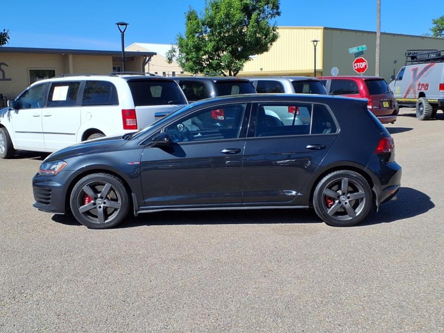 2017 Carbon Steel Gray Metallic Volkswagen Golf GTI Sport (3VW447AU2HM) with an 2.0L 2.0L Turbo I4 220hp 258ft. lbs. Direct Injection engine, 6-Speed Double Clutch transmission, located at 1401 N. Hobart, Pampa, TX, 79065, (806) 665-9872, 35.549953, -100.975098 - Photo#4