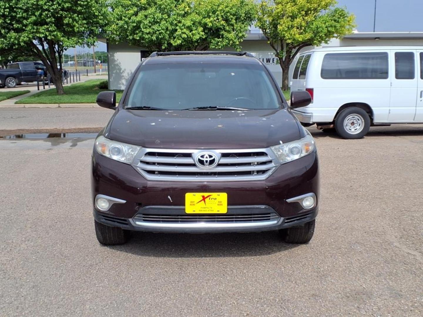 2012 Sizzling Crimson Mica Toyota Highlander SE (5TDZK3EH6CS) with an 3.5L 3.5L V6 270hp 248ft. lbs. Fuel Injected engine, 5-Speed Automatic transmission, located at 1401 N. Hobart, Pampa, TX, 79065, (806) 665-9872, 35.549953, -100.975098 - Photo#1