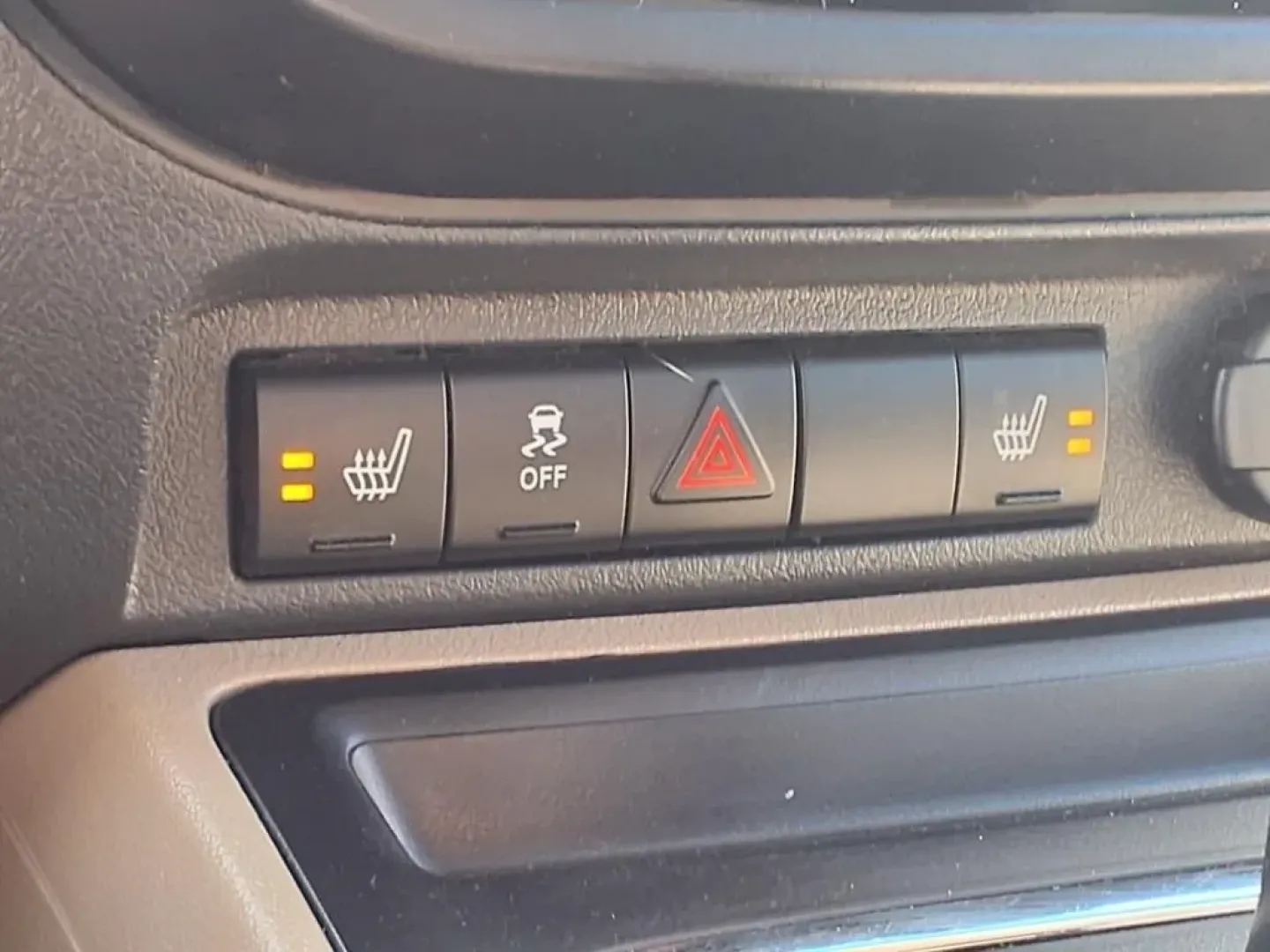 2015 Deep Cherry Red Crystal Pearl Coat Prp Jeep Compass Sport FWD (1C4NJCBAXFD) with an Other engine, located at 1401 N. Hobart, Pampa, TX, 79065, (806) 665-9872, 35.549953, -100.975098 - **Explore Your Next Adventure with the 2015 Jeep Compass Sport FWD!**<br /> <br /> Are you ready to elevate your weekend adventures or daily commutes? The 2015 Jeep Compass Sport FWD is the perfect companion for those looking to embrace a versatile lifestyle without breaking the bank. Whether you're - Photo#7