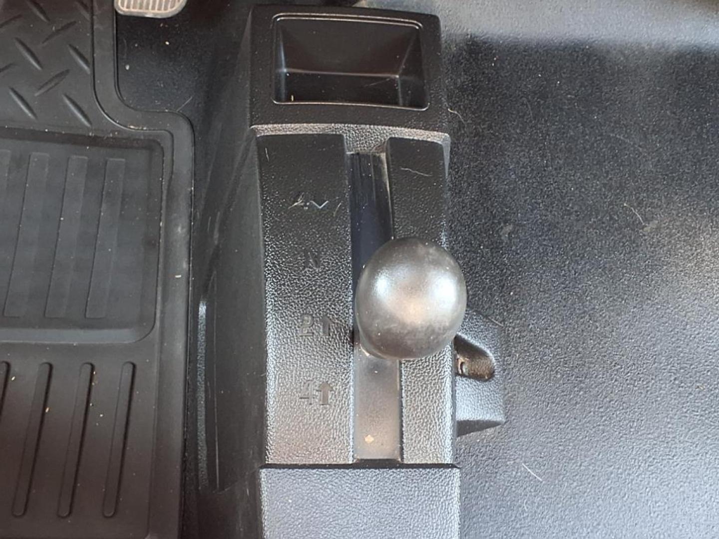 2015 Silver Ice Metallic Gan Chevrolet Silverado 2500HD Work Truck (1GC2KUE83FZ) with an 6.6L Duramax 6.6L Diesel Turbo V8 397hp 765ft. lbs. Common Rail Direct Injection engine, Allison 1000 6-Speed Shiftable Automatic transmission, located at 1401 N. Hobart, Pampa, TX, 79065, (806) 665-9872, 35.549953, -100.975098 - Photo#7