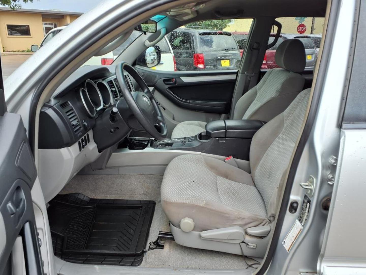 2007 Titanium Metallic Toyota 4Runner SR5 (JTEBU14R478) with an 4.0L 4.0L V6 236hp 266ft. lbs. Sequential Multiport Fuel Injection engine, 5-Speed Automatic transmission, located at 1401 N. Hobart, Pampa, TX, 79065, (806) 665-9872, 35.549953, -100.975098 - Photo#10