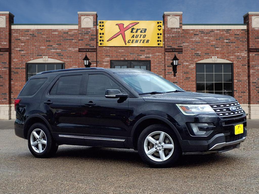photo of 2017 Ford Explorer XLT