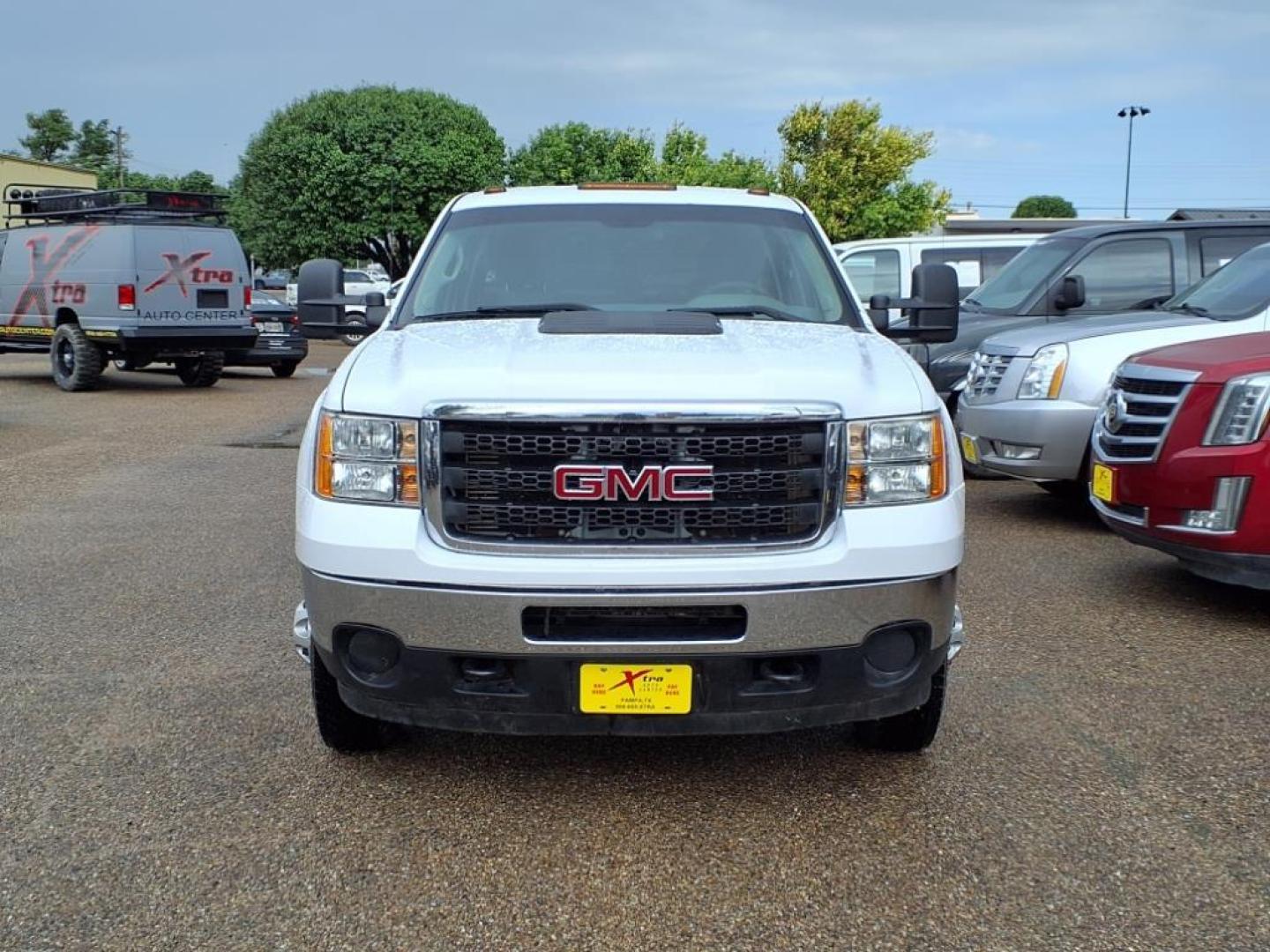 2013 Summit White GMC Sierra 3500HD Work Truck (1GD412C84DF) with an 6.6L Duramax 6.6L Diesel Turbo V8 397hp 765ft. lbs. Sequential Electronic Fuel Injection engine, Allison 1000 6-Speed Shiftable Automatic transmission, located at 1401 N. Hobart, Pampa, TX, 79065, (806) 665-9872, 35.549953, -100.975098 - Photo#1