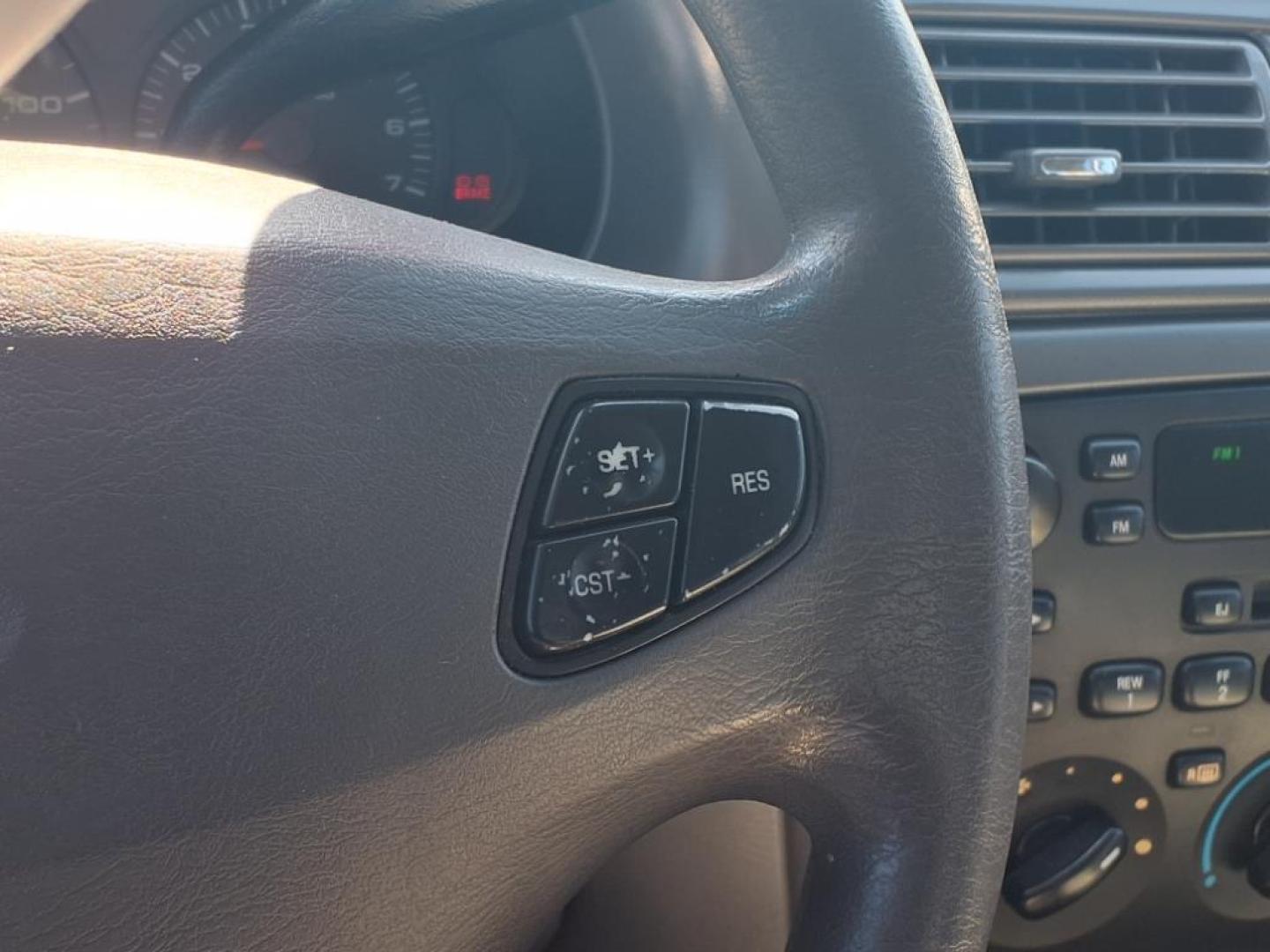 2003 Vibrant White Clearcoat Ford Taurus LX (1FAFP52U63G) with an 3.0L 3.0L NA V6 overhead valves (OHV) 12V Fuel Injected engine, 4-Speed Automatic transmission, located at 1401 N. Hobart, Pampa, TX, 79065, (806) 665-9872, 35.549953, -100.975098 - Photo#7
