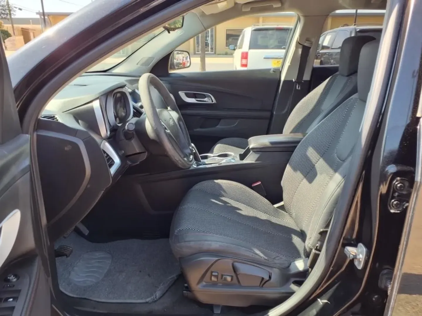2010 Black Chevrolet Equinox LT1 FWD (2CNALDEW5A6) with an Other engine, Automatic transmission, located at 1401 N. Hobart, Pampa, TX, 79065, (806) 665-9872, 35.549953, -100.975098 - Are you ready to elevate your adventures and tackle your daily drives with confidence? The 2010 Chevrolet Equinox LT1 FWD, available at Xtra Auto Center, is the perfect SUV for families, commuters, and weekend explorers alike. With its spacious interior and impressive features, this vehicle is desig - Photo#9