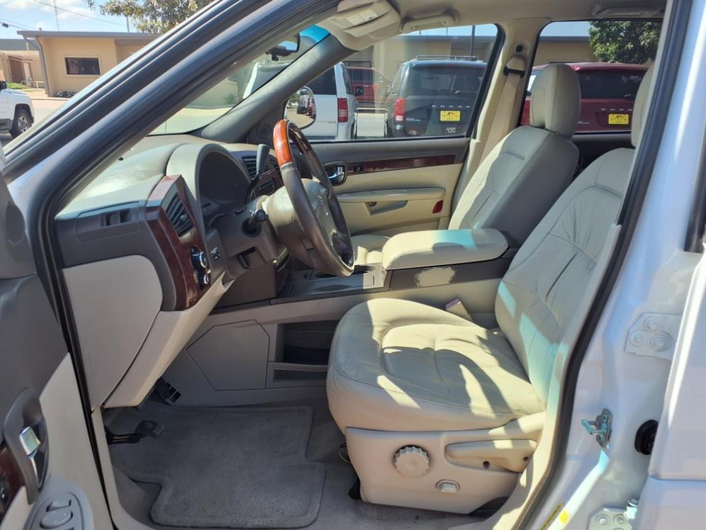 2006 Frost White Buick Rendezvous CXL (3G5DA03L16S) with an 3.5L 3.5L V6 196hp 215ft. lbs. Sequential Electronic Fuel Injection engine, 4-Speed Automatic transmission, located at 1401 N. Hobart, Pampa, TX, 79065, (806) 665-9872, 35.549953, -100.975098 - Photo#10