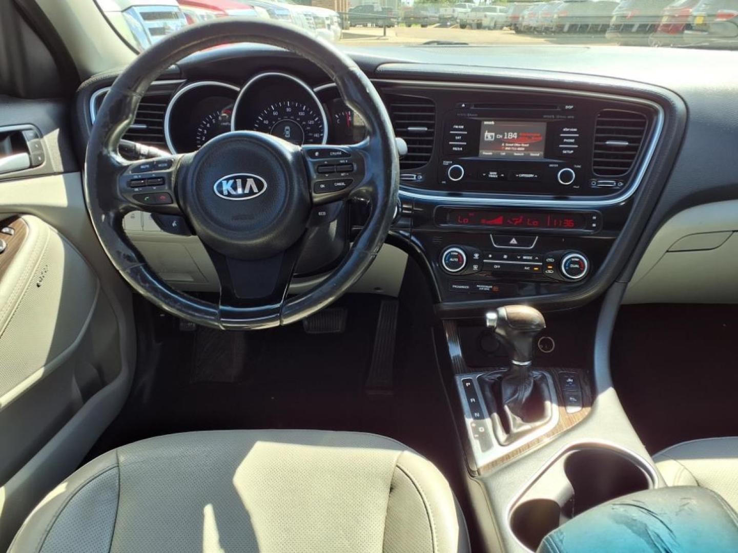 2015 Snow White Pearl Kia Optima EX (5XXGN4A76FG) with an 2.4L 2.4L I4 192hp 181ft. lbs. Direct Injection engine, 6-Speed Shiftable Automatic transmission, located at 1401 N. Hobart, Pampa, TX, 79065, (806) 665-9872, 35.549953, -100.975098 - Photo#12