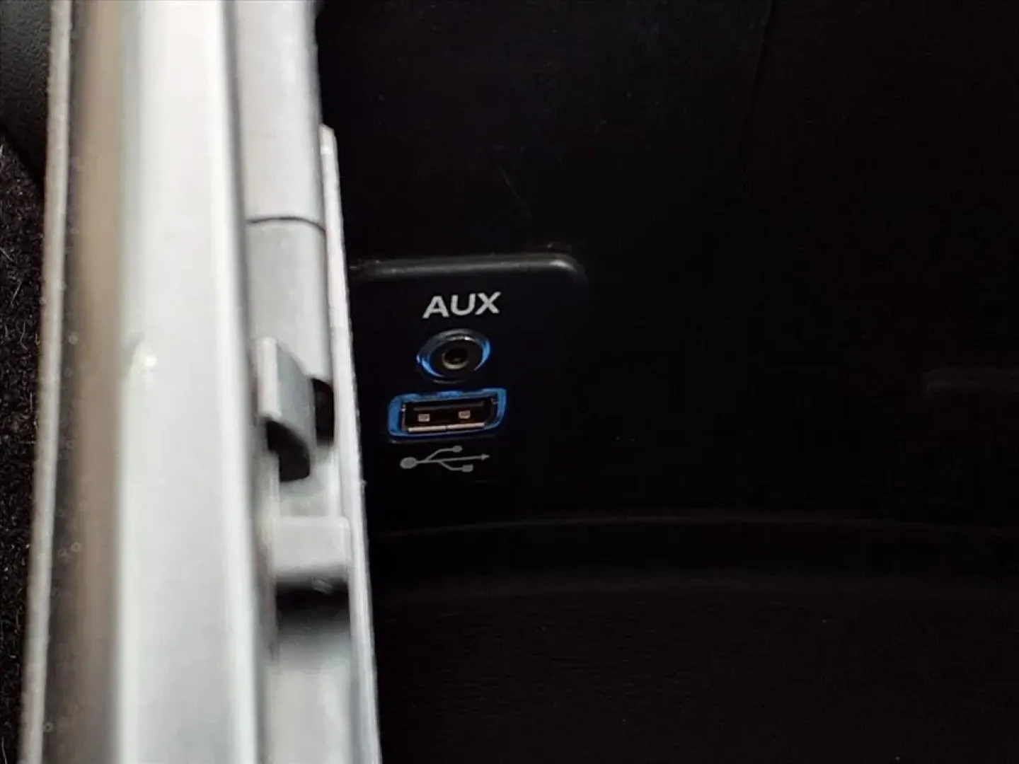 2016 White Dodge Journey SXT (3C4PDCBG0GT) with an Other engine, located at 1401 N. Hobart, Pampa, TX, 79065, (806) 665-9872, 35.549953, -100.975098 - **Adventure Awaits with the 2016 Dodge Journey SXT at Xtra Auto Center!** <br /> <br /> Are you ready to elevate your family's journey? Whether it's a weekend getaway, a daily commute, or just running errands around Pampa, TX, the 2016 Dodge Journey SXT is the perfect sport utility vehicle (SUV) f - Photo#9