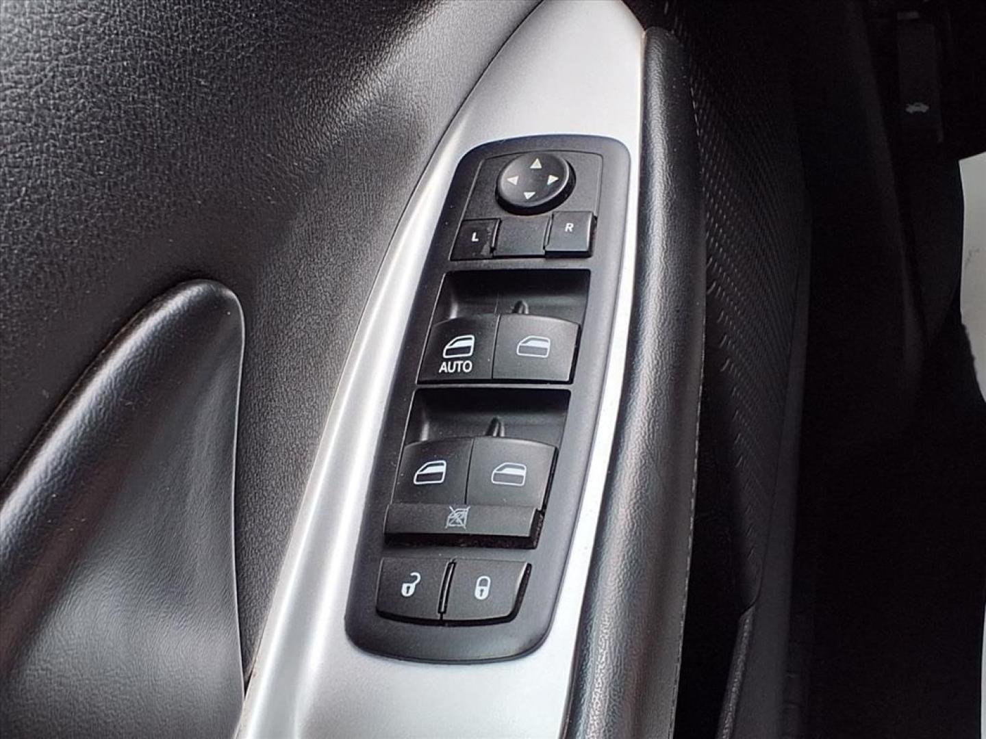 2016 White Dodge Journey SXT (3C4PDCBG0GT) with an 3.6L Pentastar 3.6L Flex Fuel V6 283hp 260ft. lbs. Sequential Multiport Fuel Injection engine, 6-Speed Shiftable Automatic transmission, located at 1401 N. Hobart, Pampa, TX, 79065, (806) 665-9872, 35.549953, -100.975098 - Photo#7