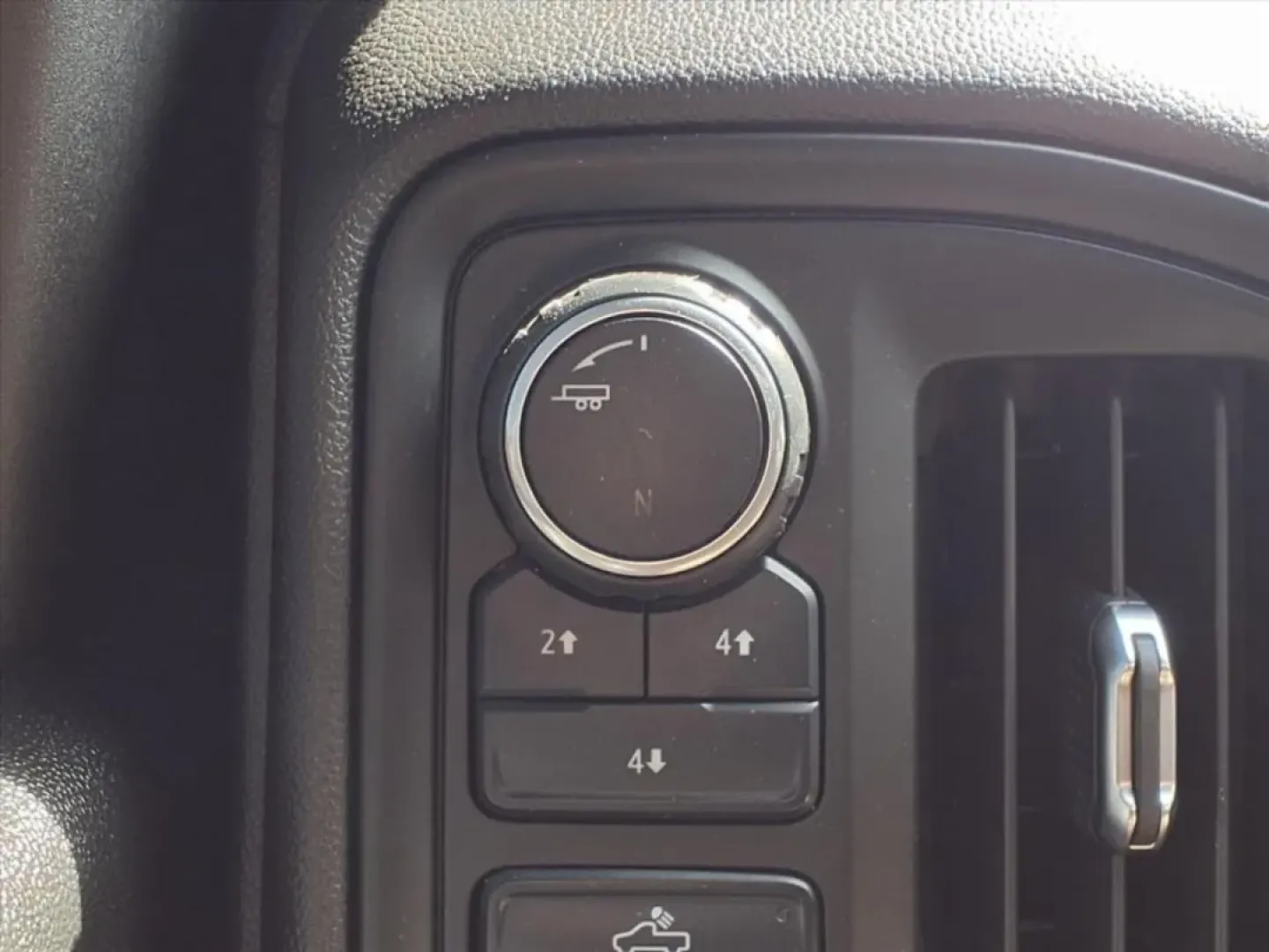 2021 Black Chevrolet Silverado 2500HD Custom Crew Cab Long Box 4WD (1GC4YMEY4MF) with an Other engine, Automatic transmission, located at 1401 N. Hobart, Pampa, TX, 79065, (806) 665-9872, 35.549953, -100.975098 - **Unleash Your Adventures with the 2021 Chevrolet Silverado 2500HD!**<br /> <br /> Are you ready to elevate your weekend adventures, tackle home improvement projects, or embark on cross-country road trips? The 2021 Chevrolet Silverado 2500HD is not just a truck; it's your ultimate partner in creatin - Photo#9