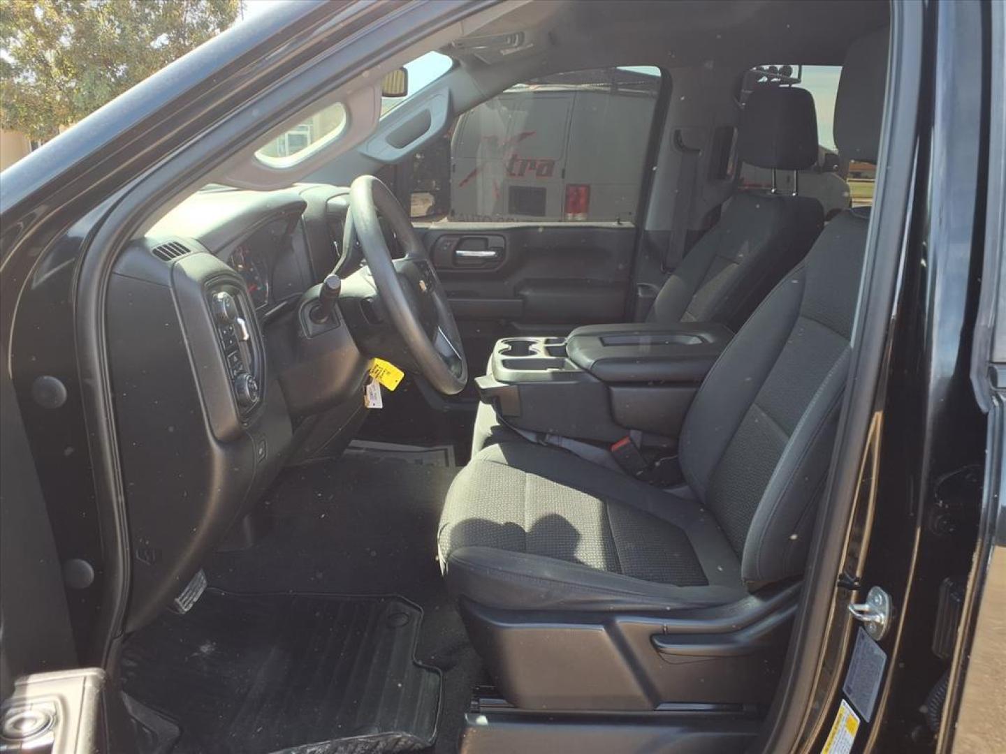 2021 Black Chevrolet Silverado 2500HD Custom (1GC4YMEY4MF) with an 6.6L Duramax 6.6L Biodiesel Turbo V8 445hp 910ft. lbs. Common Rail Direct Injection engine, Automatic transmission, located at 1401 N. Hobart, Pampa, TX, 79065, (806) 665-9872, 35.549953, -100.975098 - Photo#12