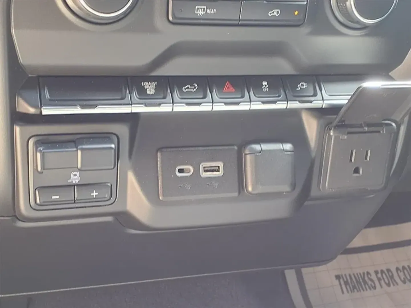 2021 Black Chevrolet Silverado 2500HD Custom Crew Cab Short Box 4WD (1GC4YMEY4MF) with an Other engine, located at 1401 N. Hobart, Pampa, TX, 79065, (806) 665-9872, 35.549953, -100.975098 - **Unleash Your Adventures with the 2021 Chevrolet Silverado 2500HD!**<br /> <br /> Are you ready to elevate your weekend adventures, tackle home improvement projects, or embark on cross-country road trips? The 2021 Chevrolet Silverado 2500HD is not just a truck; it's your ultimate partner in creatin - Photo#8