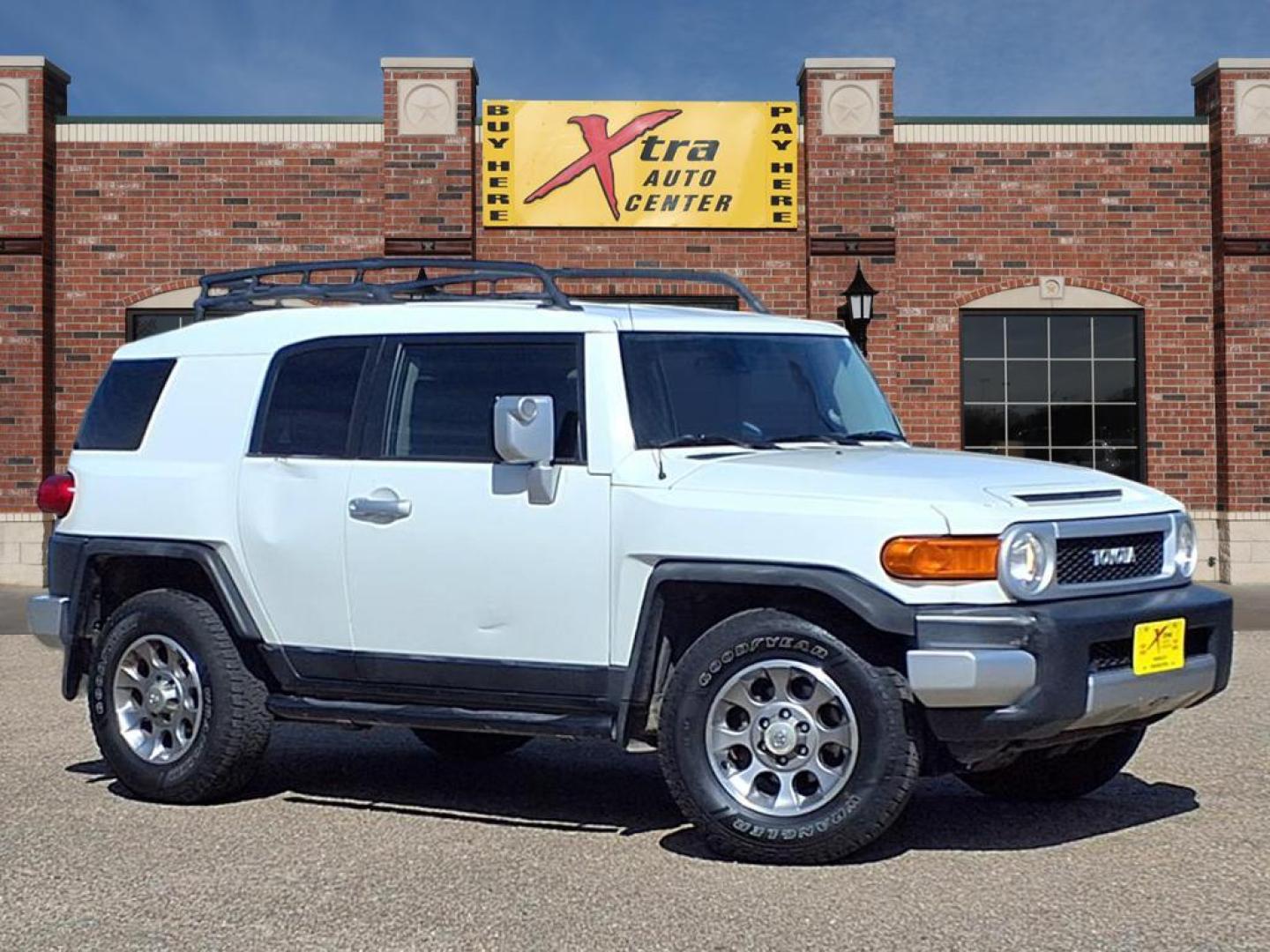 2011 Ice Berg Toyota FJ Cruiser Base (JTEZU4BFXBK) with an 4.0L 4.0L V6 260hp 271ft. lbs. Fuel Injected engine, 5-Speed Automatic transmission, located at 1401 N. Hobart, Pampa, TX, 79065, (806) 665-9872, 35.549953, -100.975098 - Photo#0
