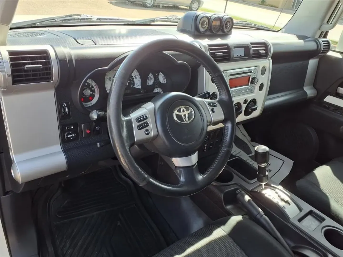 2011 Ice Berg Toyota FJ Cruiser 2WD (JTEZU4BFXBK) with an Other engine, located at 1401 N. Hobart, Pampa, TX, 79065, (806) 665-9872, 35.549953, -100.975098 - **Unleash Adventure with the 2011 Toyota FJ Cruiser at Xtra Auto Center!**<br /> <br /> Are you ready to elevate your weekend getaways or tackle your daily commutes in style? At Xtra Auto Center, we present the perfect blend of rugged capability and urban comfort with this stunning 2011 Toyota FJ Cr - Photo#12