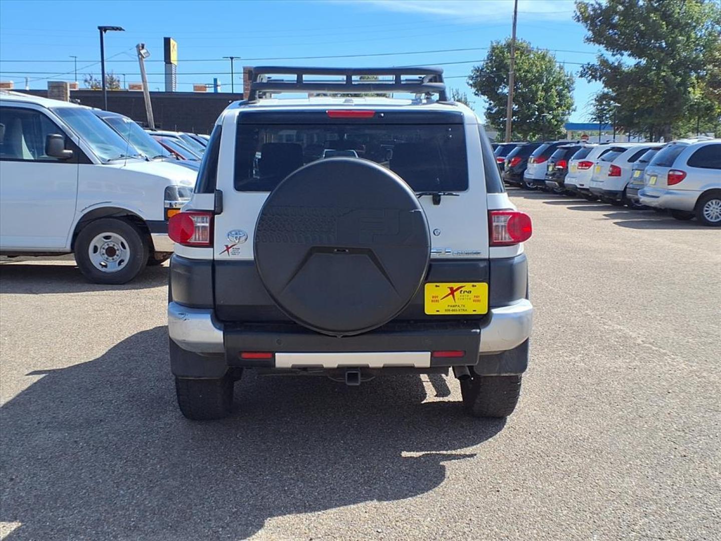 2011 Ice Berg Toyota FJ Cruiser Base (JTEZU4BFXBK) with an 4.0L 4.0L V6 260hp 271ft. lbs. Fuel Injected engine, 5-Speed Automatic transmission, located at 1401 N. Hobart, Pampa, TX, 79065, (806) 665-9872, 35.549953, -100.975098 - Photo#3