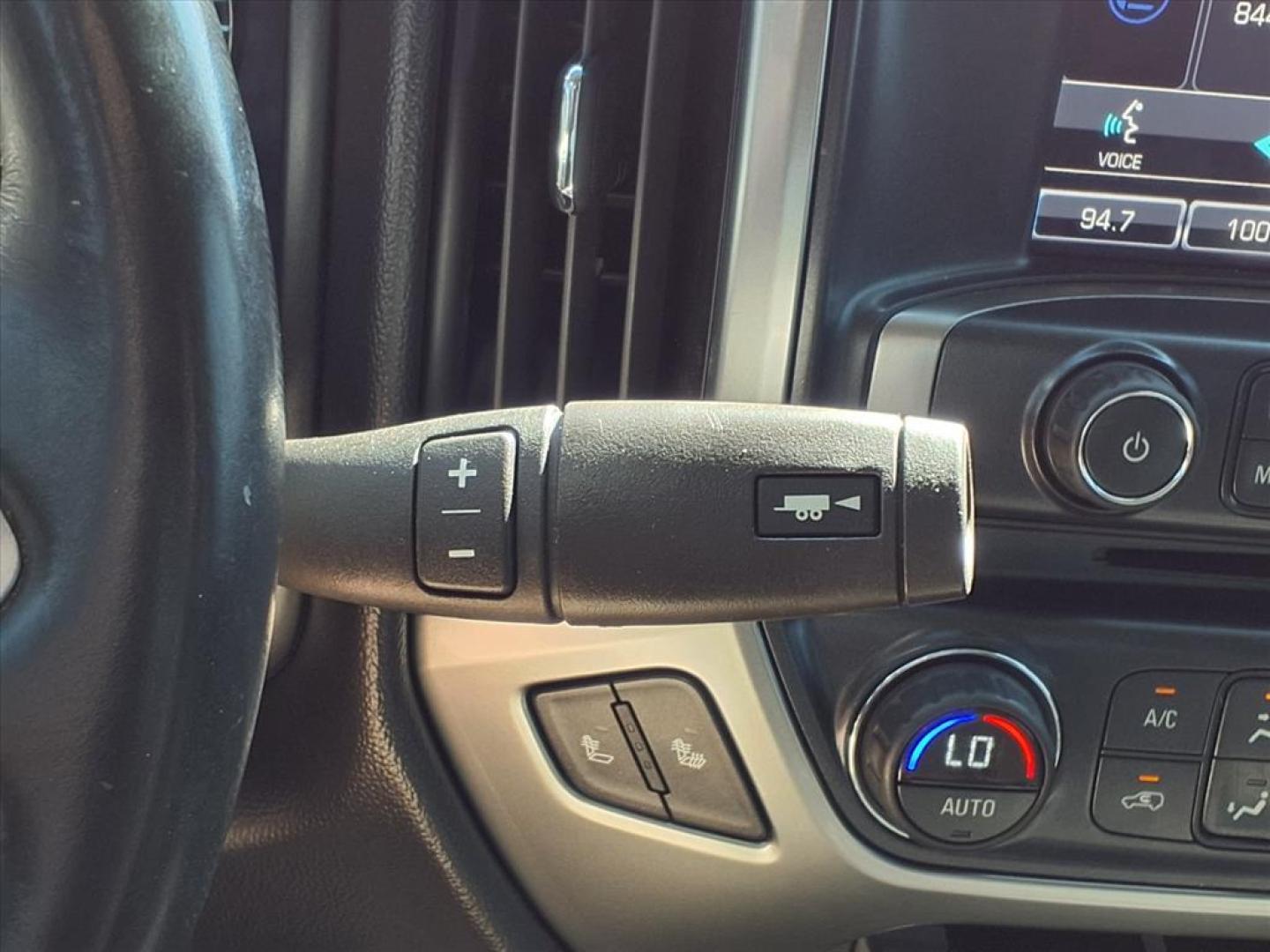 2014 Silver Ice Metallic Chevrolet Silverado 1500 LT Z71 (3GCUKRECXEG) with an 5.3L EcoTec3 5.3L Flex Fuel V8 355hp 383ft. lbs. Direct Injection engine, 6-Speed Shiftable Automatic w/Overdrive transmission, located at 1401 N. Hobart, Pampa, TX, 79065, (806) 665-9872, 35.549953, -100.975098 - Photo#9