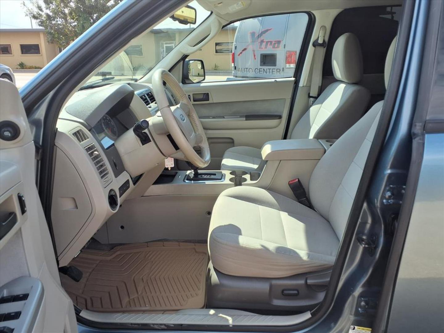 2011 Steel Blue Metallic Ford Escape XLT (1FMCU0DG1BK) with an 3.0L 3.0L Flex Fuel V6 240hp 223ft. lbs. Sequential Multiport Fuel Injection engine, 6-Speed Automatic transmission, located at 1401 N. Hobart, Pampa, TX, 79065, (806) 665-9872, 35.549953, -100.975098 - Photo#10