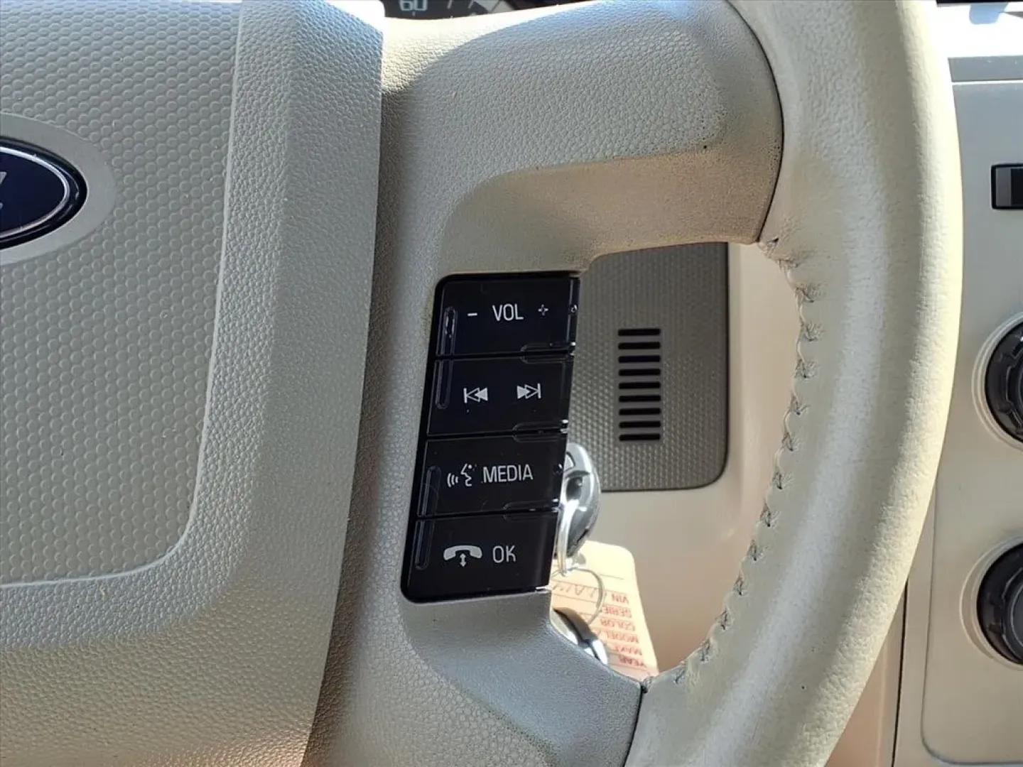 2011 Steel Blue Metallic Ford Escape XLT FWD (1FMCU0DG1BK) with an Other engine, located at 1401 N. Hobart, Pampa, TX, 79065, (806) 665-9872, 35.549953, -100.975098 - ### Unleash Adventure with the 2011 Ford Escape XLT FWD at Xtra Auto Center in Pampa, TX!<br /> <br /> Are you ready to take on your next adventure, whether it's a family vacation, a weekend getaway, or a daily commute? The 2011 Ford Escape XLT FWD is the perfect companion to elevate your lifestyle. - Photo#6