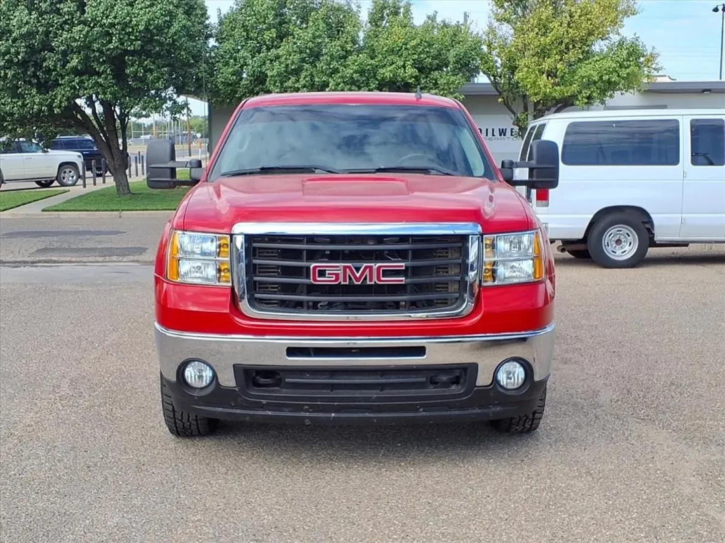 2007 Fire Red GMC SIERRA 2500 HEAVY DUTY (1GTHK23687F) with an 6.6L engine, Automatic transmission, located at 1401 N. Hobart, Pampa, TX, 79065, (806) 665-9872, 35.549953, -100.975098 - **Unleash Your Adventure with This 2007 GMC Sierra 2500HD Perfect for Families and Outdoor Enthusiasts!**<br /> <br /> If you're on the lookout for a versatile vehicle that can handle both daily commuting and weekend adventures, look no further! The 2007 GMC Sierra 2500HD crew cab pickup is the ide - Photo#1